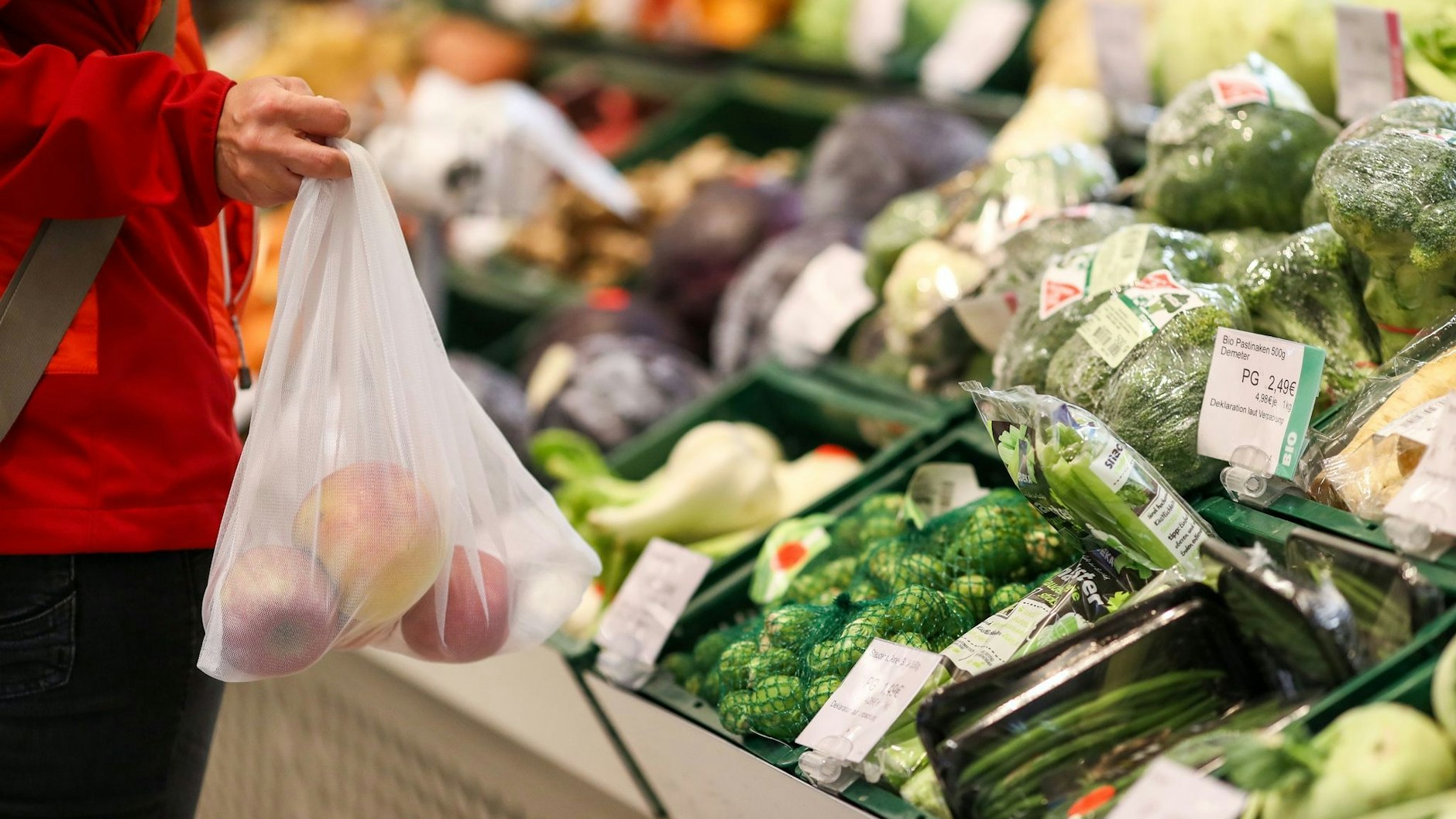 Die große Mehrheit der Bundesbürger will staatliche Eingriffe bei den Lebensmittelpreisen.