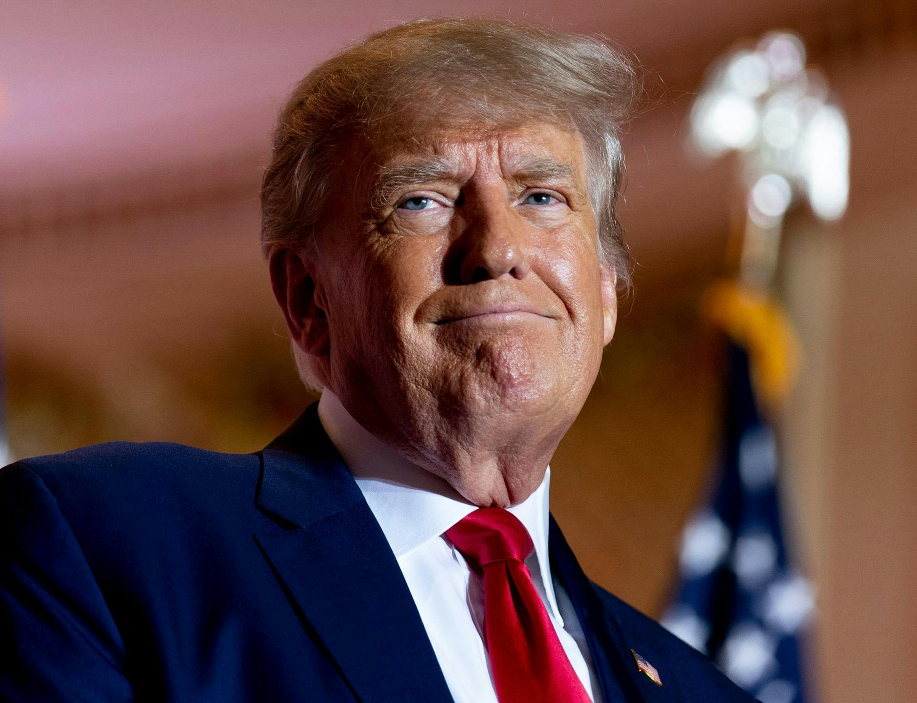 ARCHIV - Bei der Durchsuchung eines von Trump genutzten Lagerraums in Florida sind Medienberichten zufolge Geheimdokumente aufgetaucht.