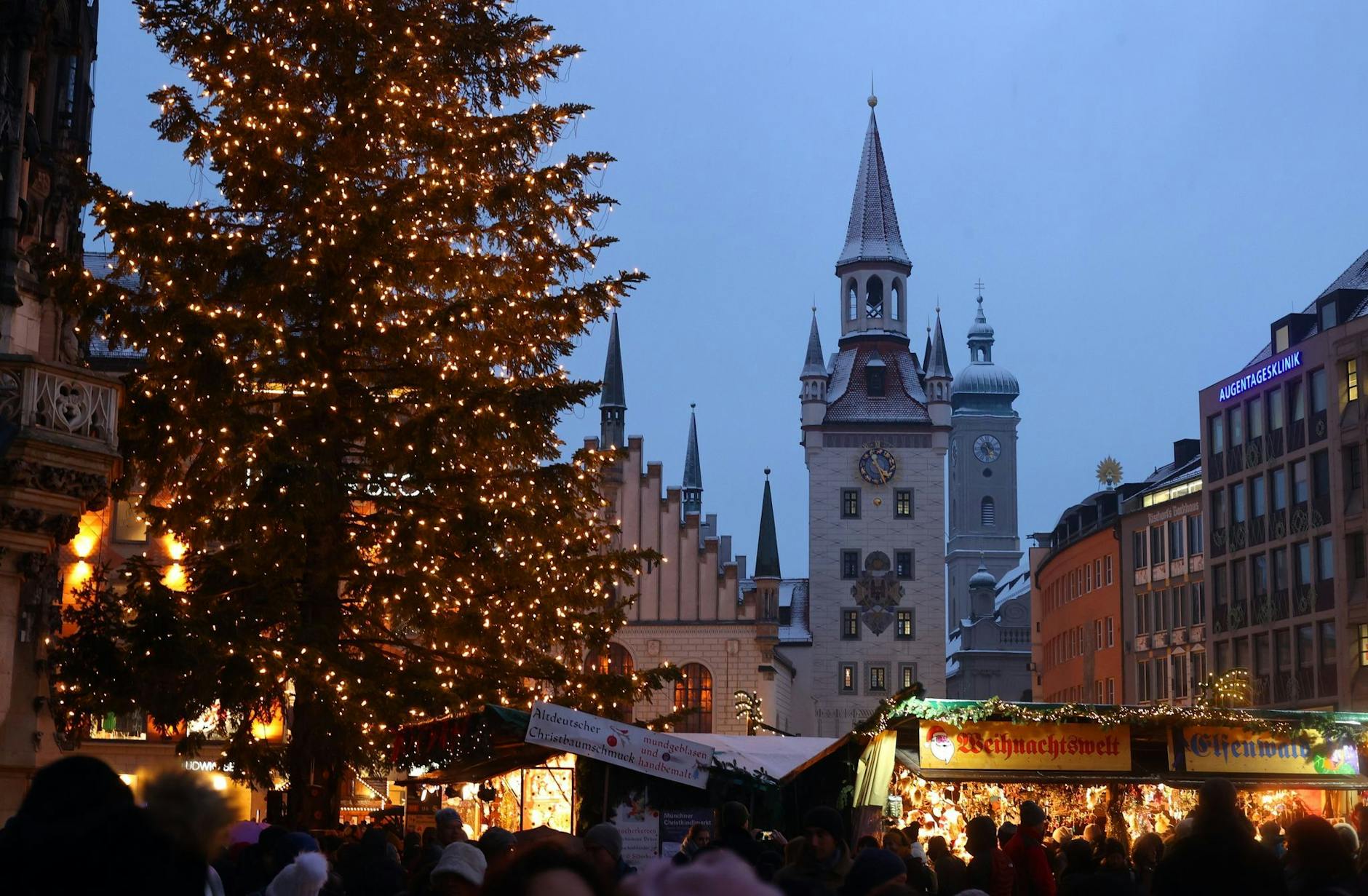 Wie wäre es während der Ferien mit einem Spaziergang über den Christkindlmarkt?