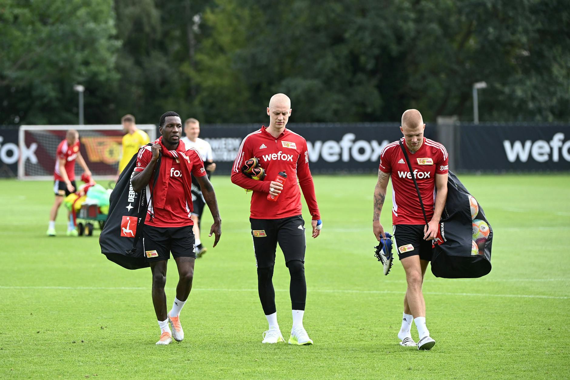 Rick van Drongelen (23, r.) trainierte bis Ende August noch beim 1. FC Union, wurde dann an Hansa Rostock verliehen. Jetzt kommt es zum Wiedersehen. 