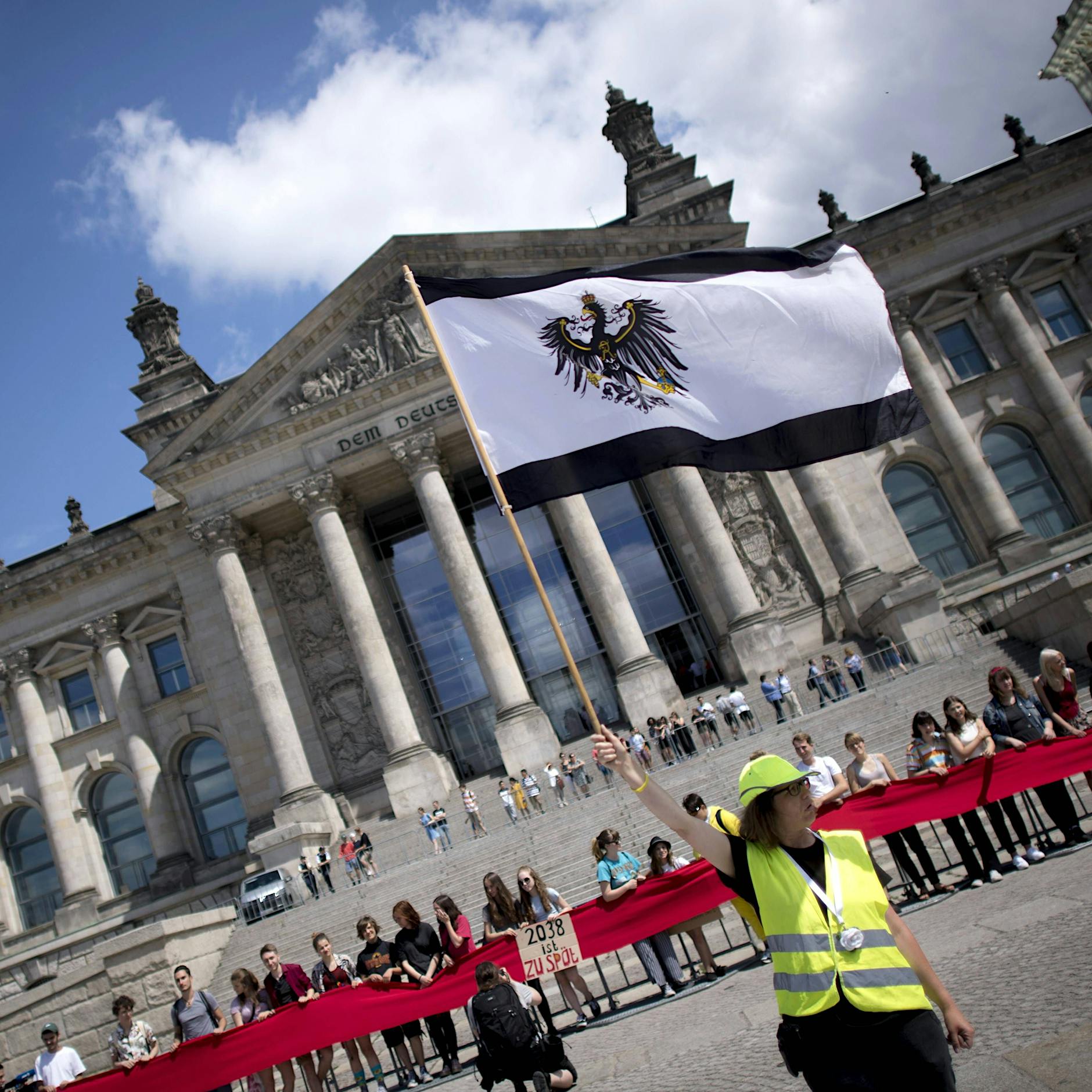 Reichsbürger – wie aus einem Wahngebilde eine reale Bedrohung wird