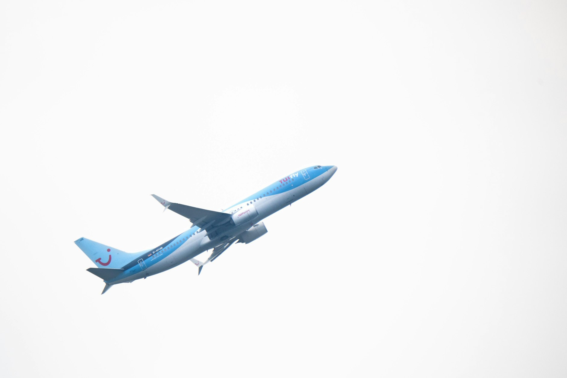 Die Fluggesellschaft Tui beginnt mit der Rückzahlung der Corona-Hilfen.