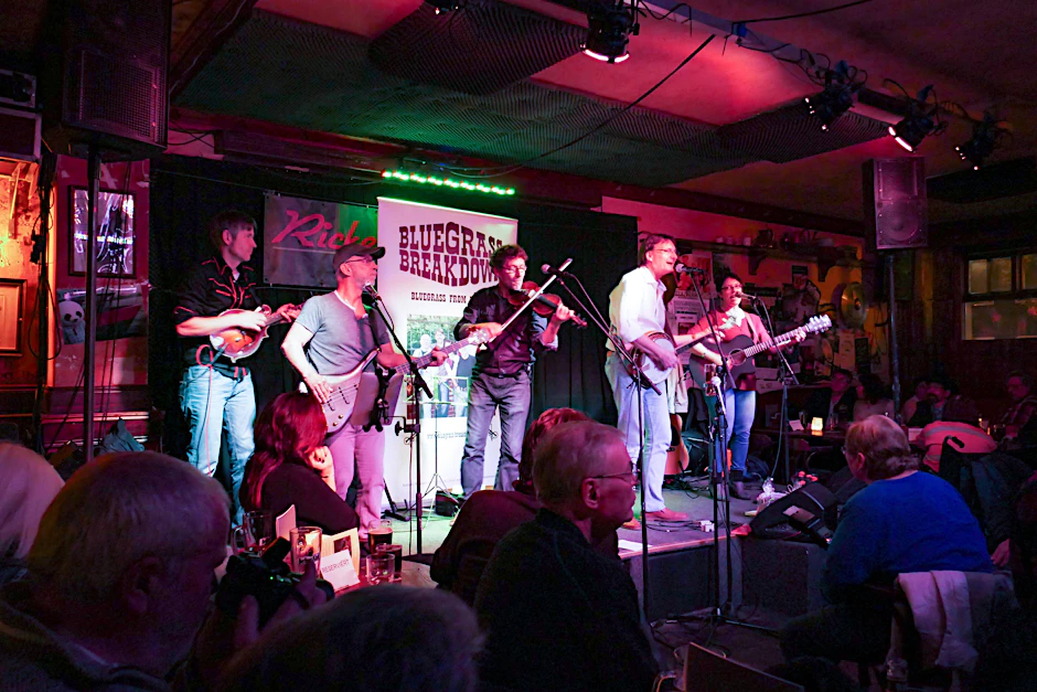 Bluegrass Breakdown spielen im Rickenbackers Berlin.