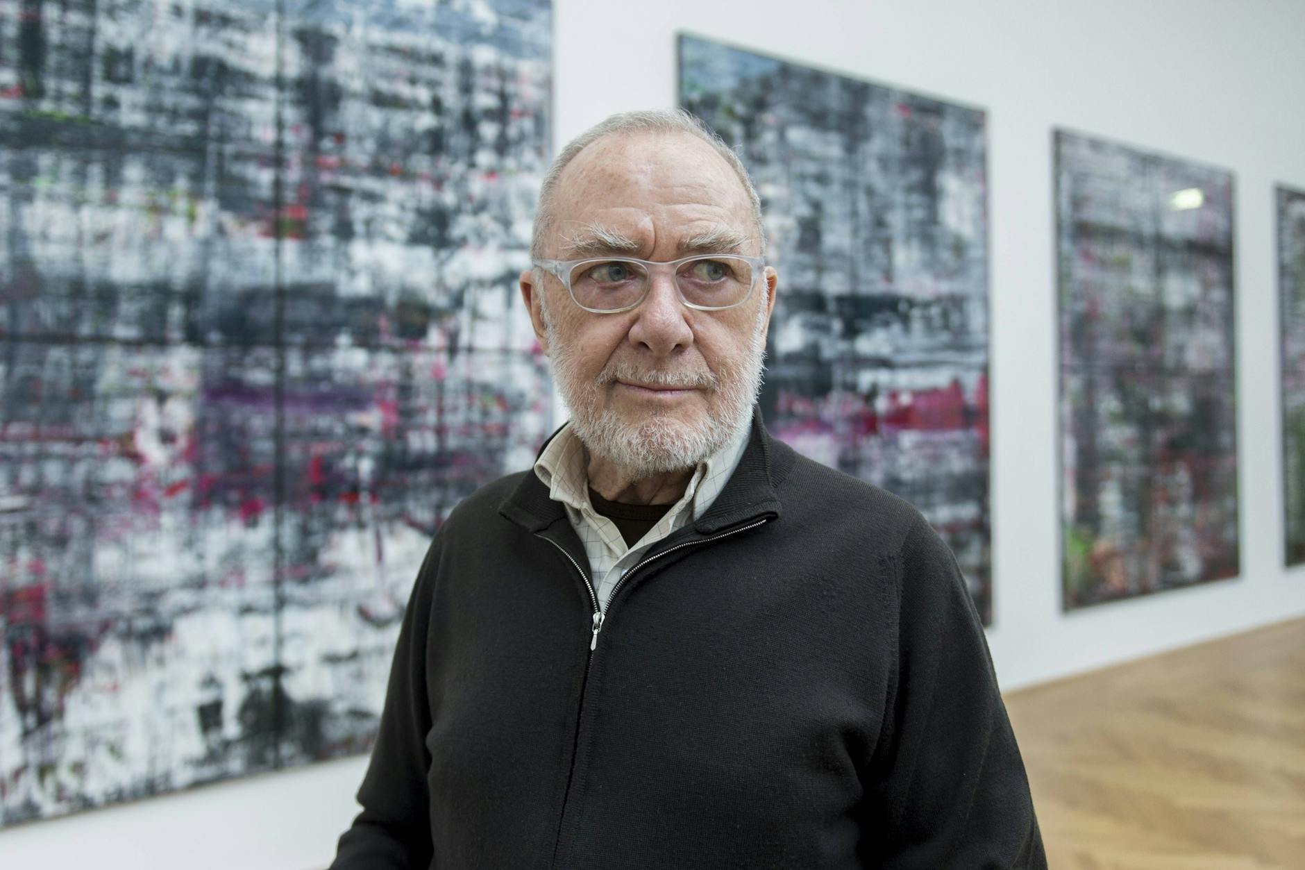 Den Birkenau-Zyklus, sein gemaltes Holocaust-Mahnmal, übergab Gerhard Richter letztes Jahr der Berliner Nationalgalerie für das künftige Museum des 20. Jahrhunderts am Kulturforum.