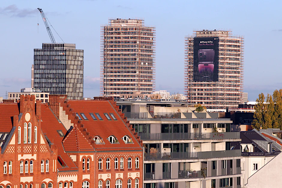 In Berlin entstehen durchaus neue Wohnungen, aber für viele Haushalte sind sie nicht zu bezahlen.