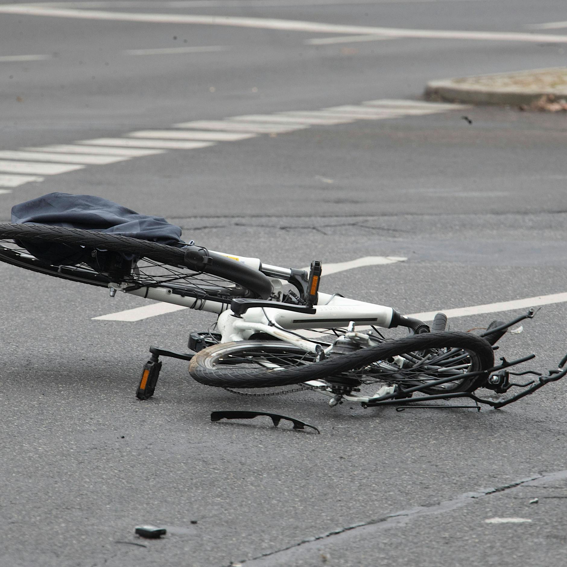 Radfahren in Berlin: Großeinsatz auf der Todeskreuzung