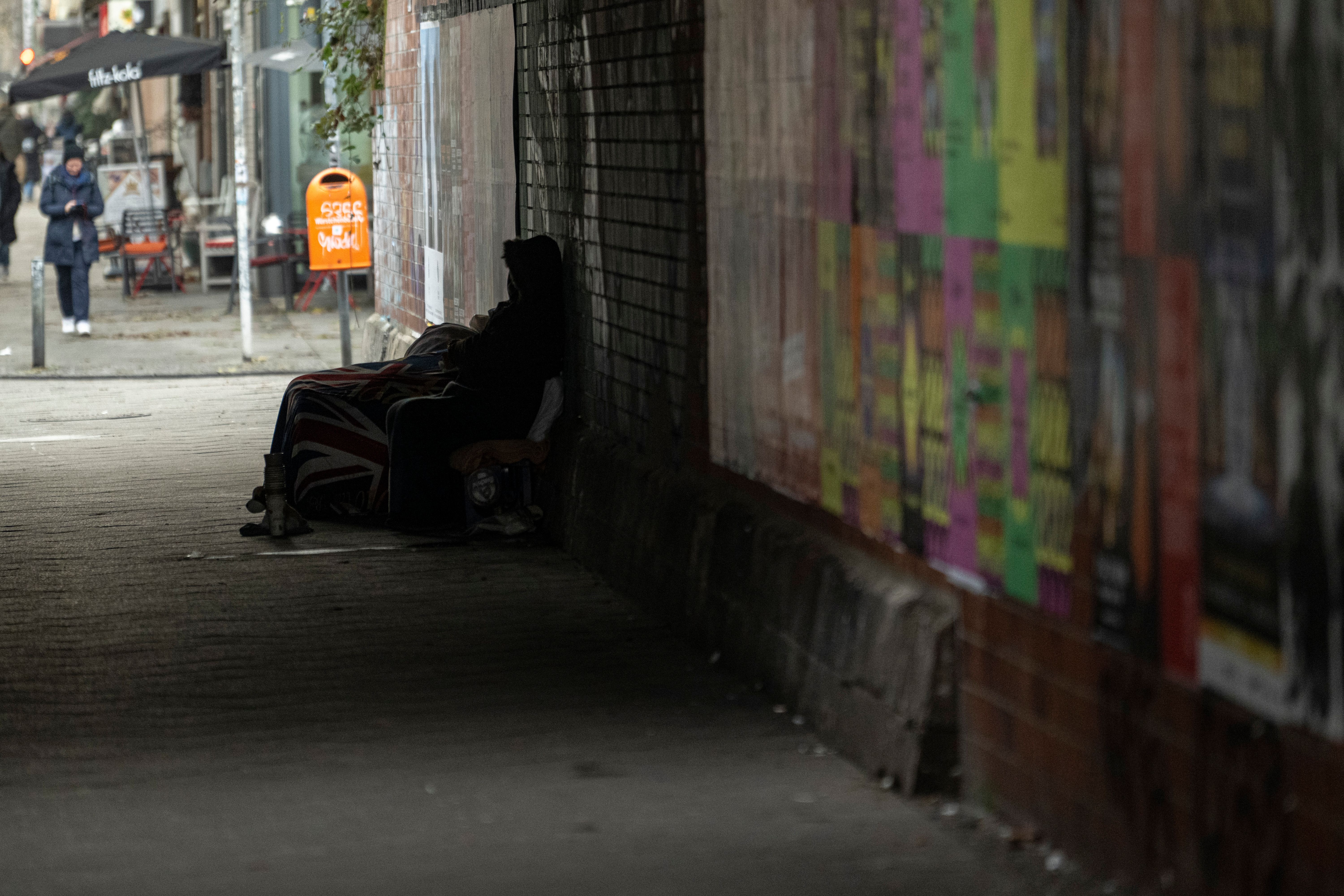 Kalte Nächte, kalte Herzen: Wie ich der obdachlosen Frau nach einer bitterkalten Nacht keinen Tee hinstellte