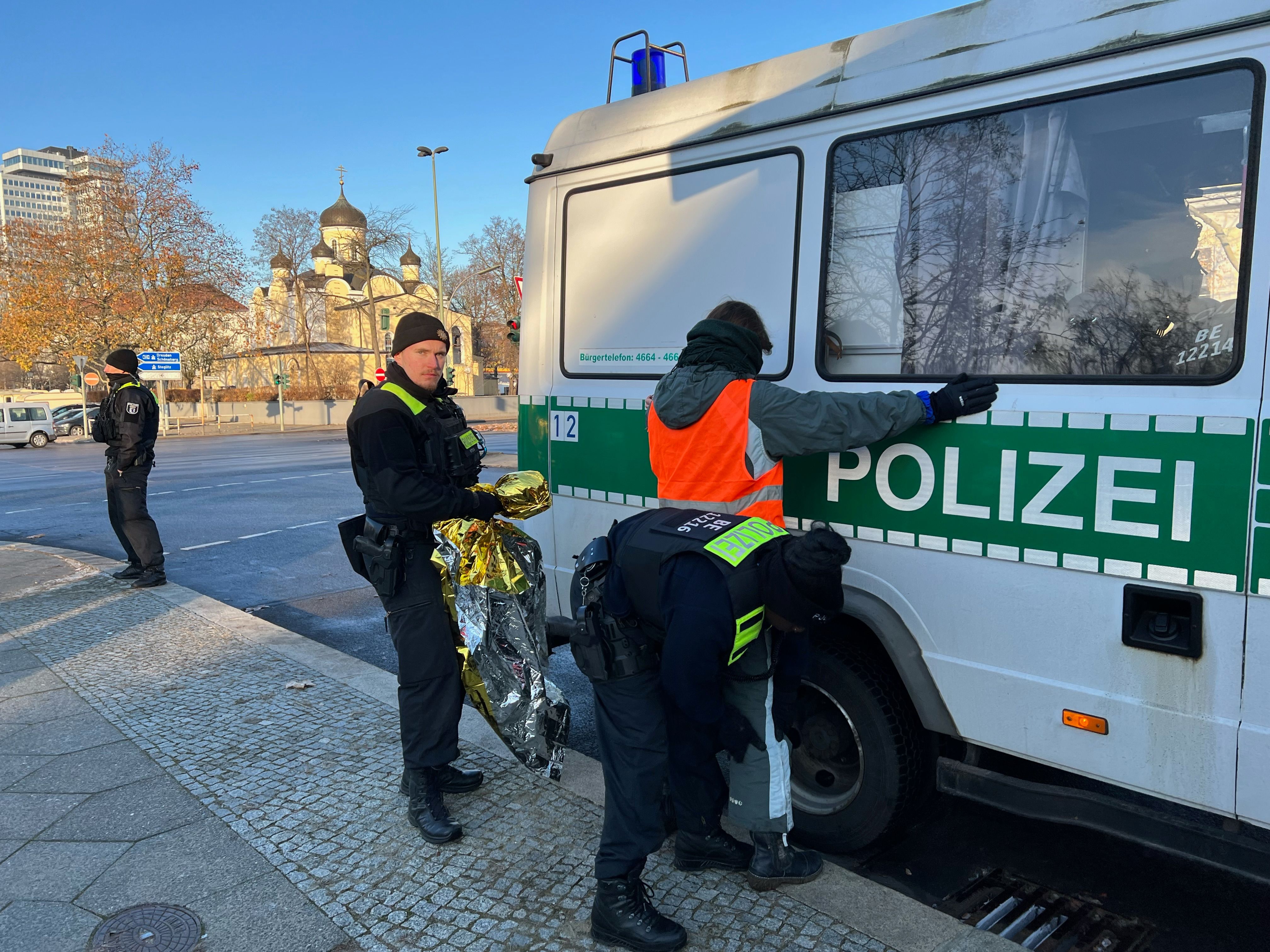 Image - Nach Razzia gegen Klimaaktivisten: Polizei wertet Daten aus