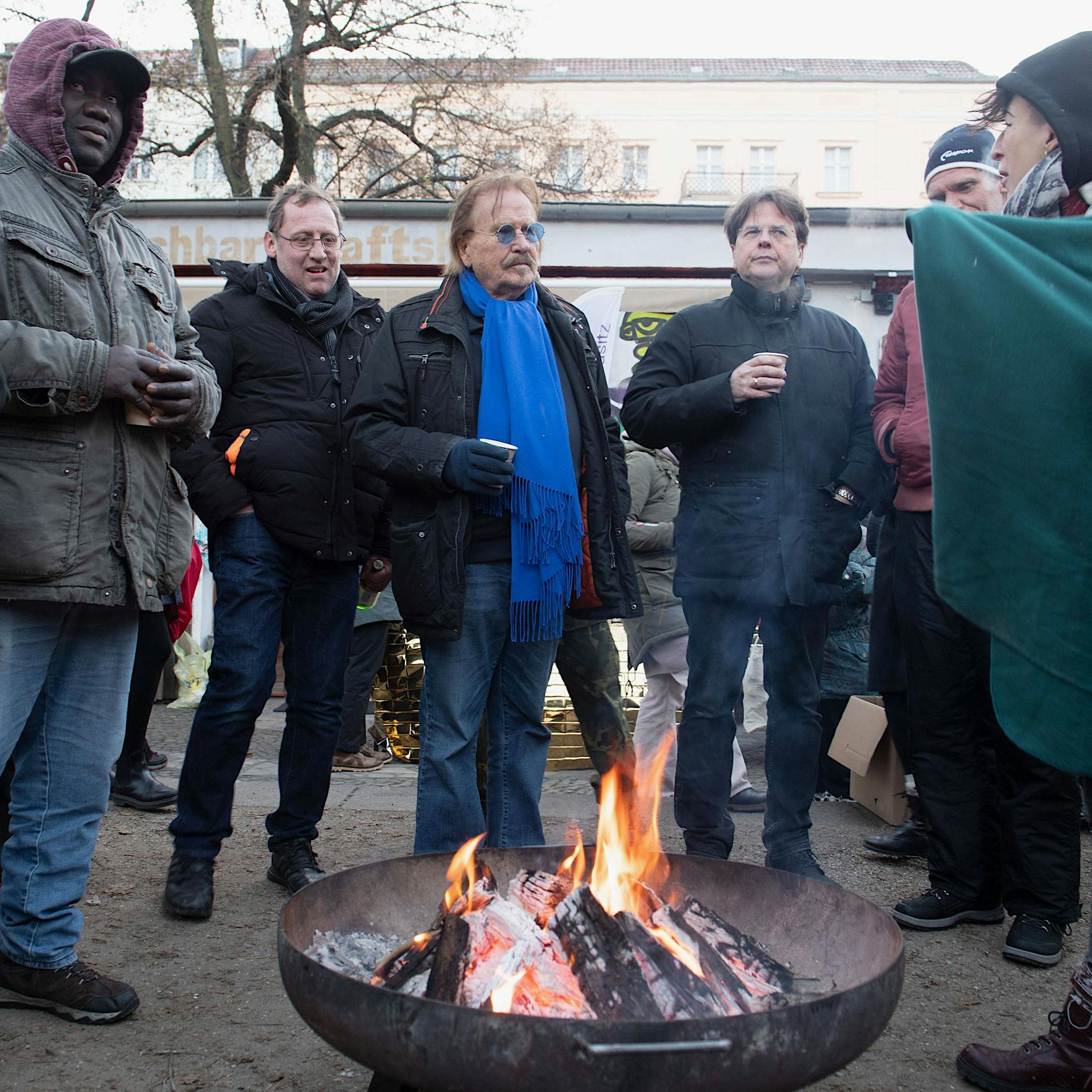 Frank Zander feiert in Berlin mit Obdachlosen: „Das ist für mich Weihnachten!“