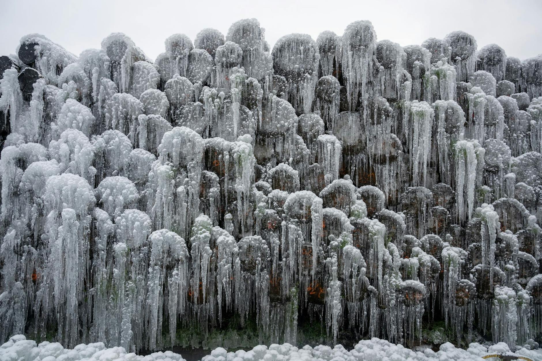 Die klirrende Kälte bleibt uns laut Wetter-Experten noch einige Tage erhalten.