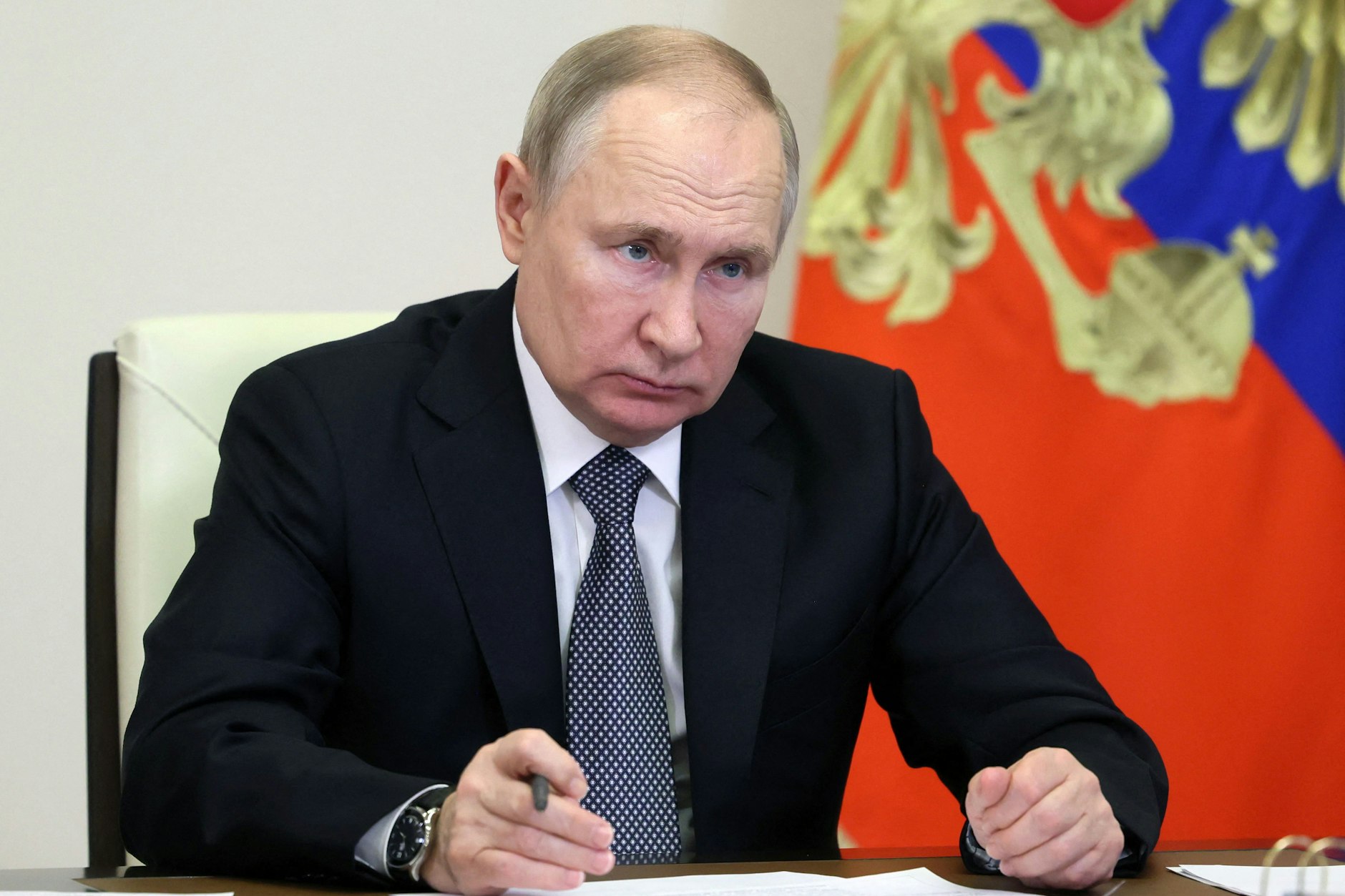 Der russische Präsident Wladimir Putin hat eine Feuerpause in der Ukraine angeordnet.