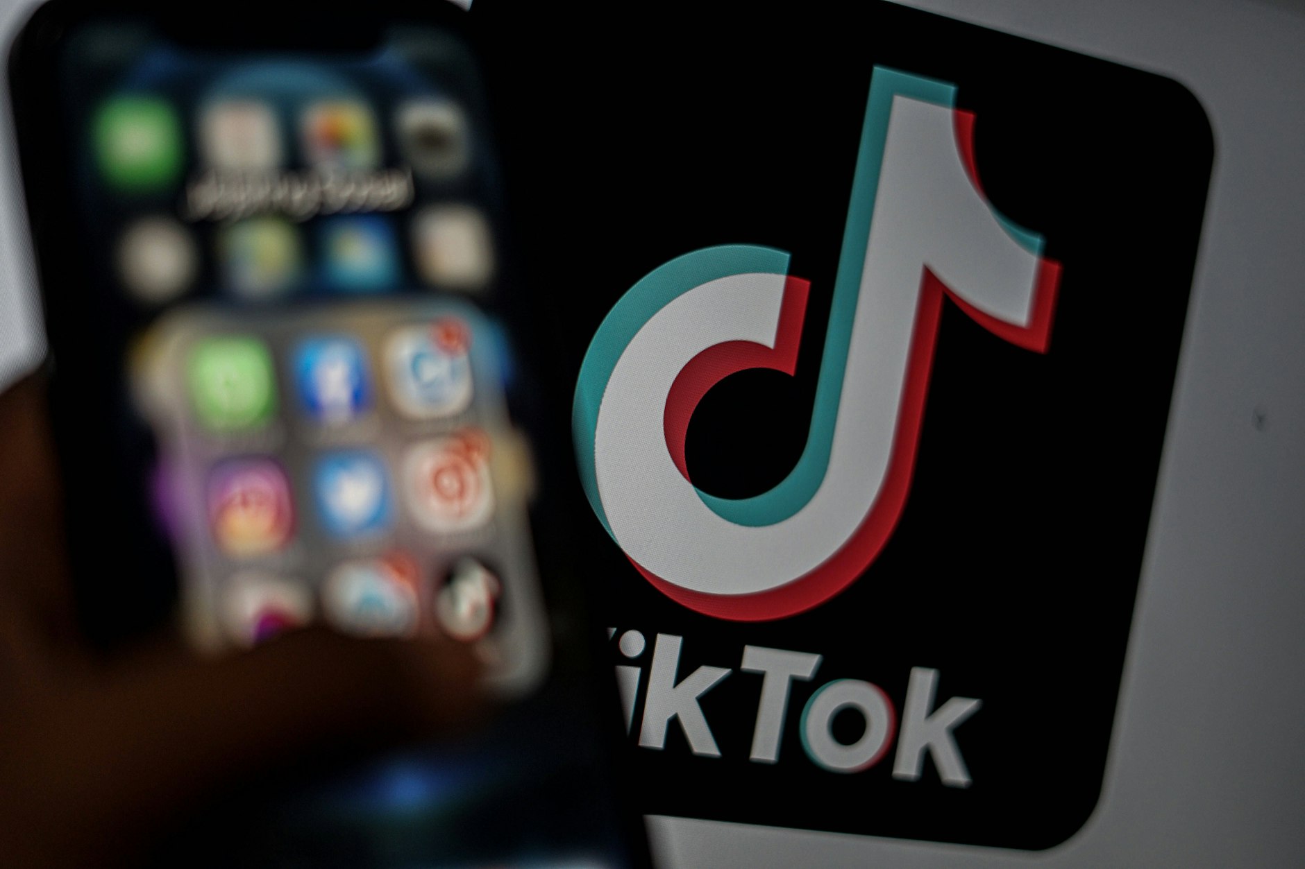 Der chinesische Konzern steht seit längerem wegen angeblicher Mängel beim Jugend- und Datenschutz in der Kritik.