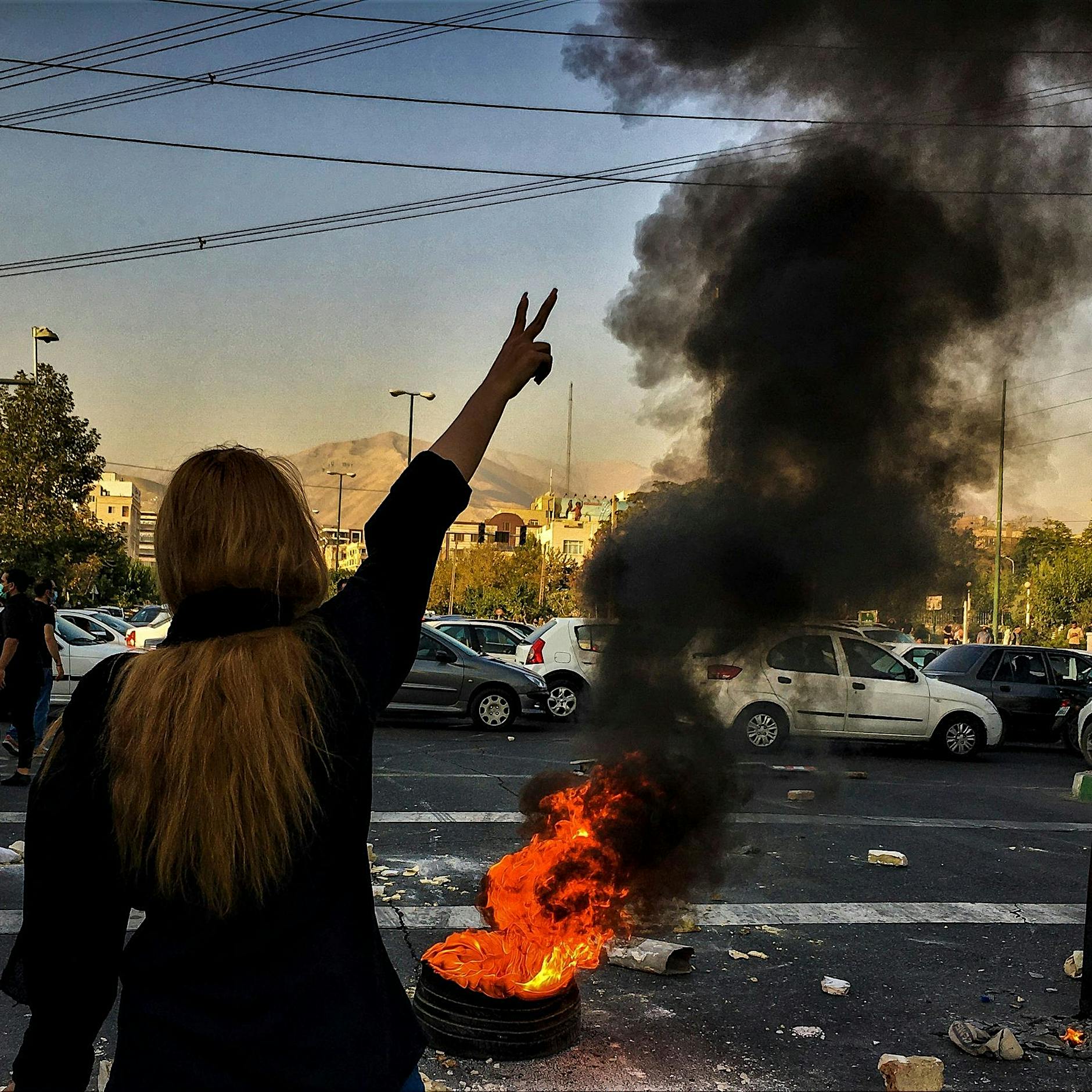 Offener Brief von Kulturschaffenden: Den Mullahs keine Bühne, kein Podest!