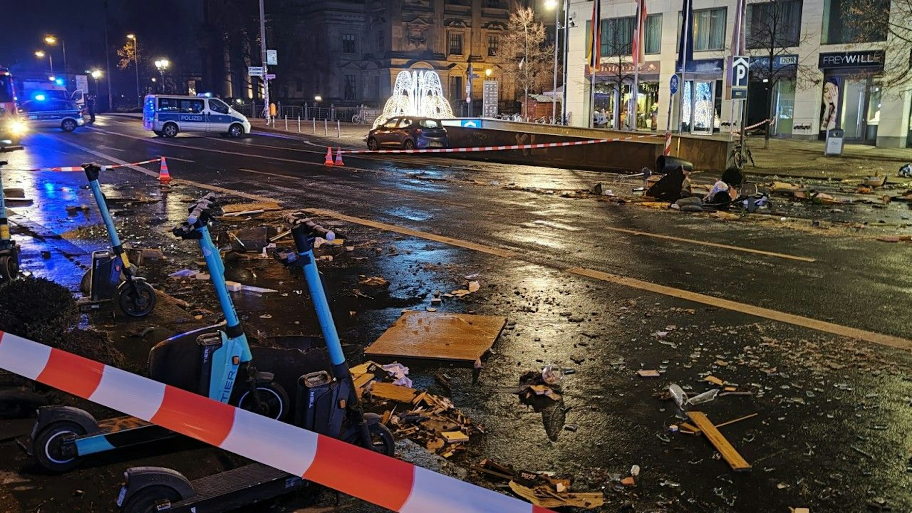 Die Polizei sperrte den Bereich weiträumig ab.