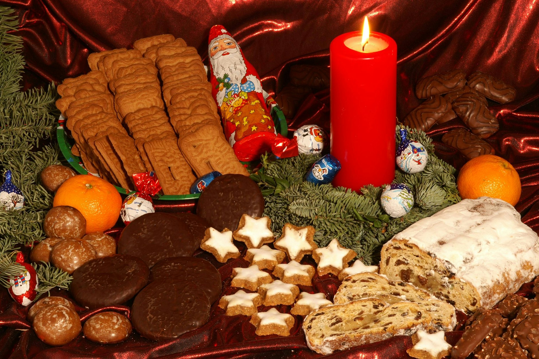 Kabinett des Grauens: Billiger Lebkuchen, Industriestollen, Milka-Weihnachtsmann und Zitrusfrüchte. Wir sagen: Nein!