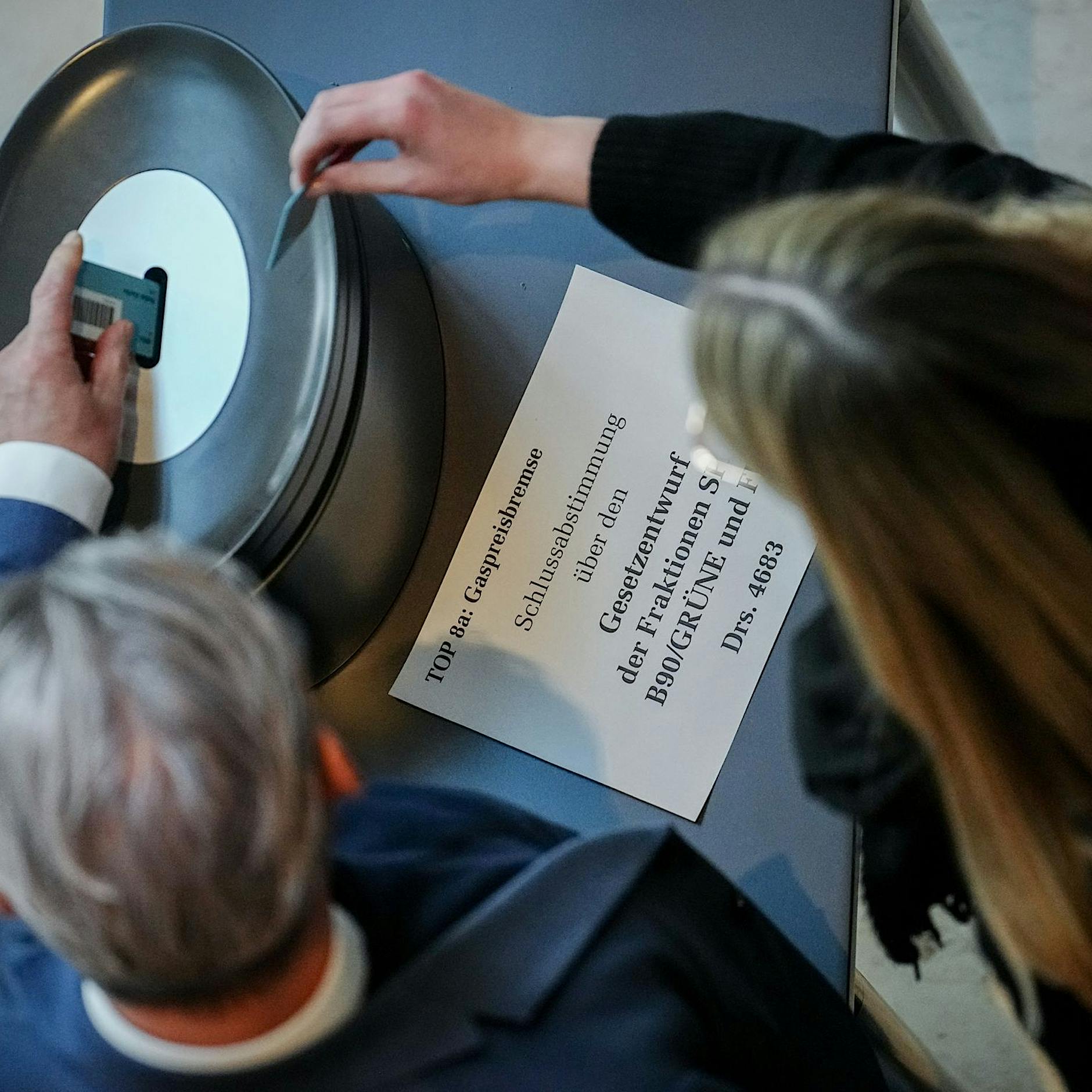 Bundestag beschließt Energiepreisbremsen