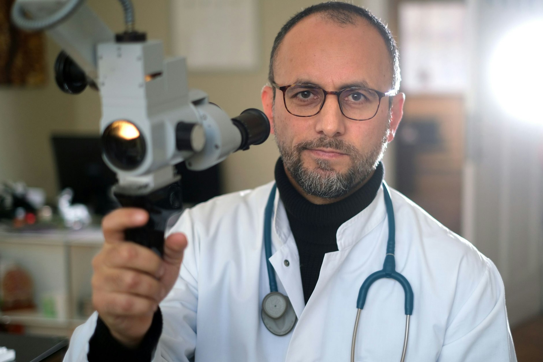 Dr. Antonio Jivanjee hat eine Praxis am Bundesplatz und ist Vorsitzender des HNO-Verbunds Berlin.