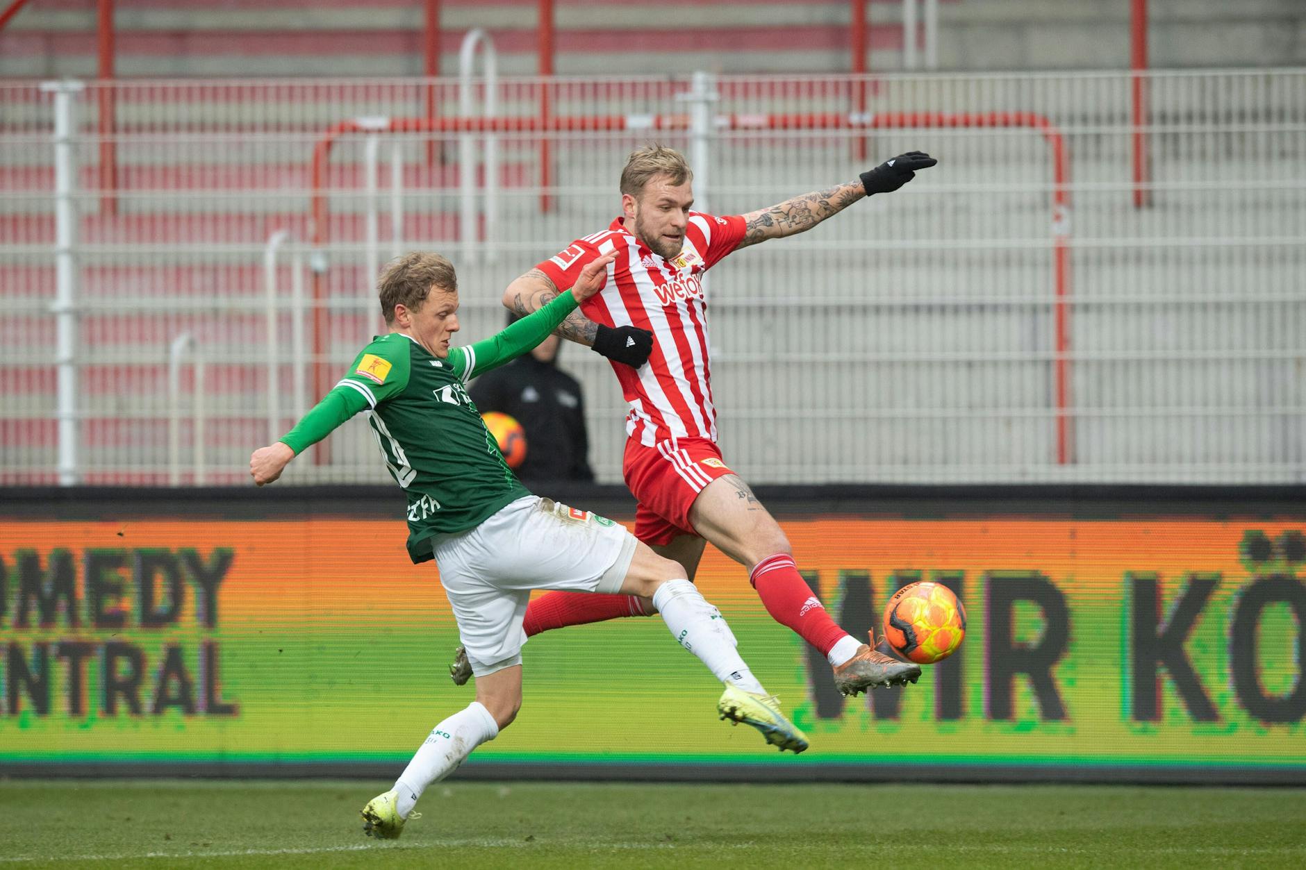 Tymoteusz Puchacz (r.) agierte im ersten Durchgang sehr auffällig.