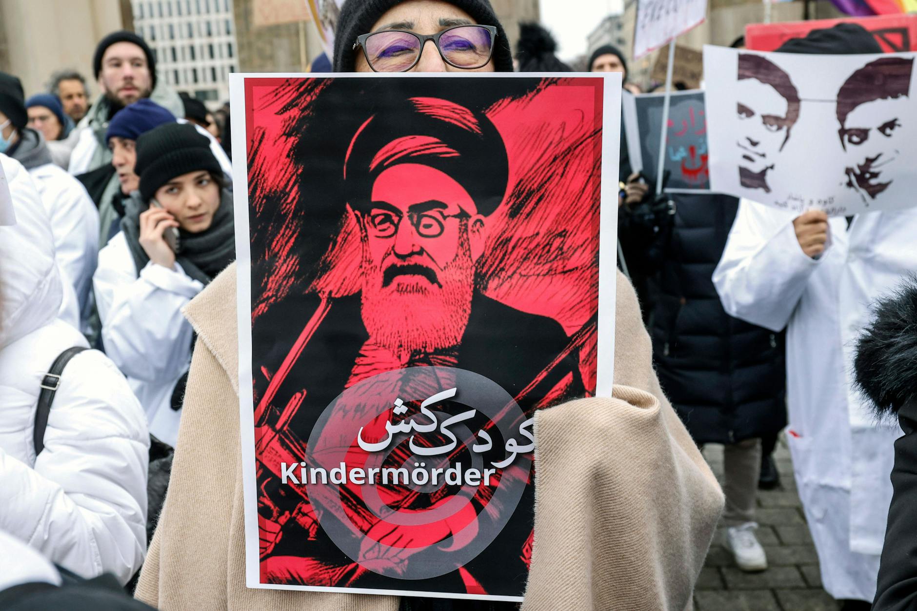 Iraner demonstrierten bereits mehrmals in Berlin gegen das Mullah Regime im Iran. 