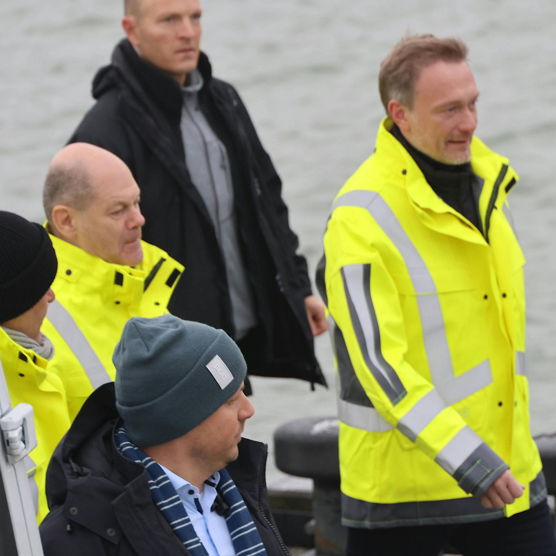 Flüssiggas kommt: „Putin soll in der Hölle verrotten!“