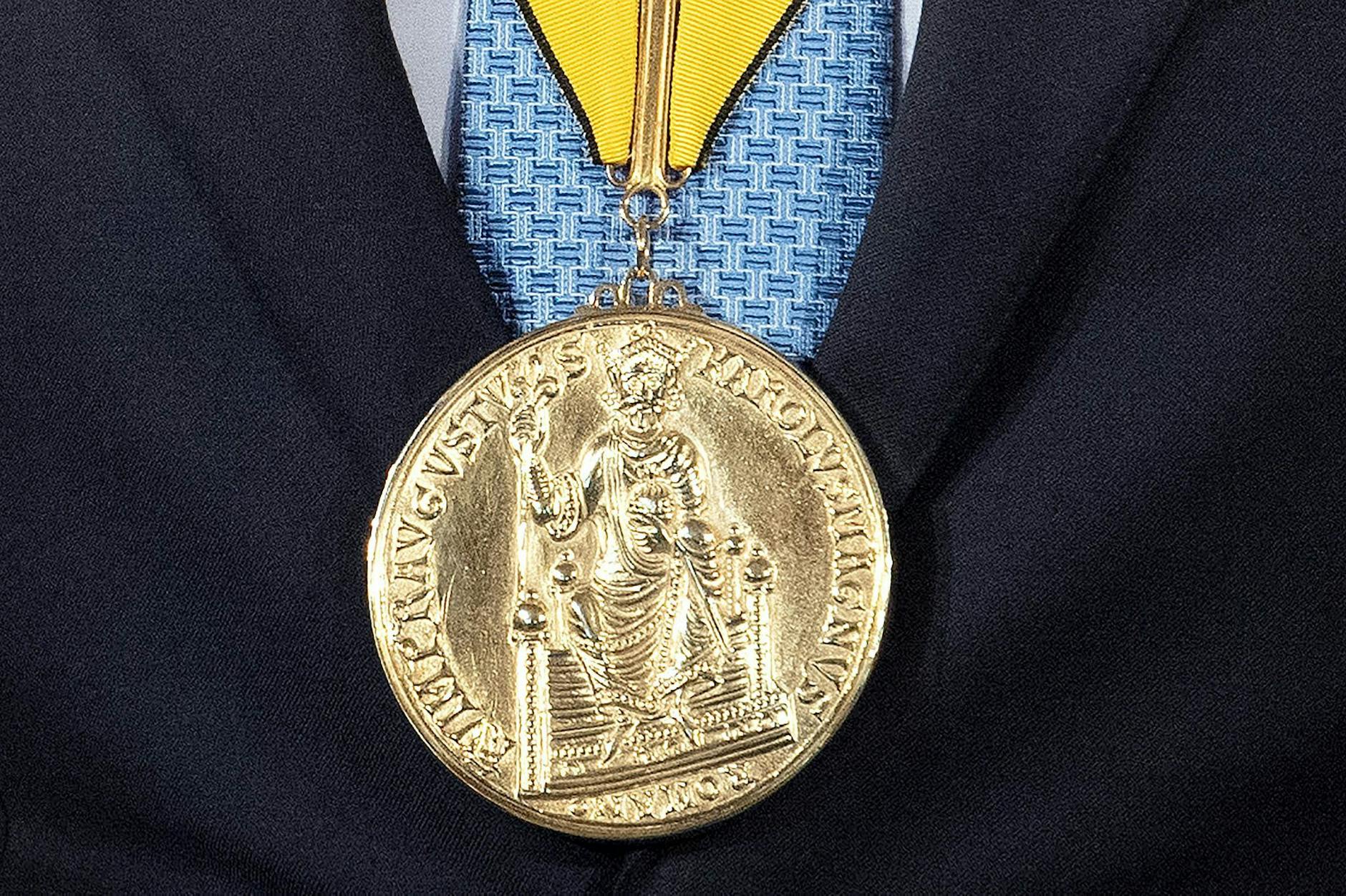 ARCHIV - Der Karlspreis 2023 geht an den ukrainischen Präsidenten Wolodymyr Selenskyj und das ukrainische Volk.