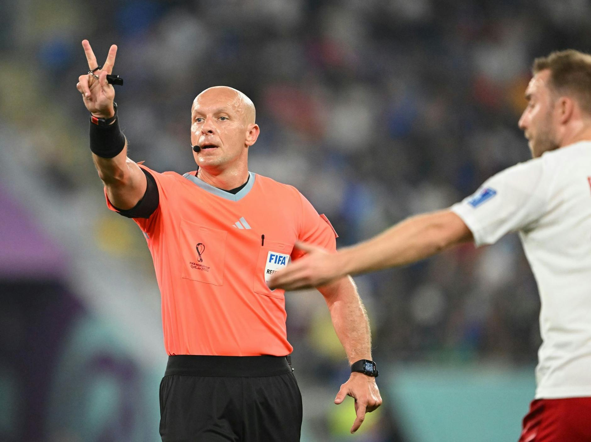 ARCHIV - Schiedsrichter Szymon Marciniak wird das WM-Finale leiten.