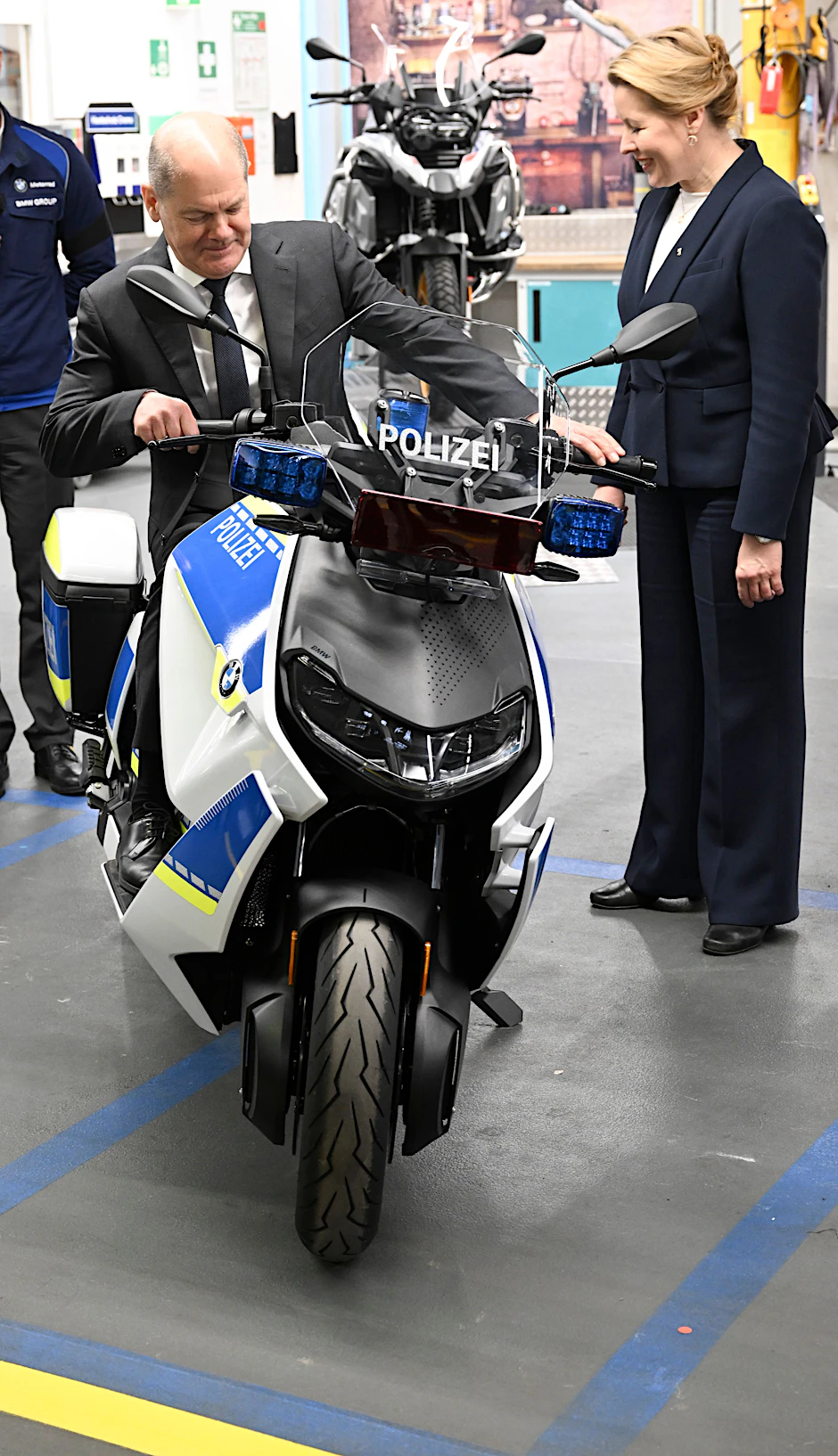 Olaf Scholz und Franziska Giffey bei BMW