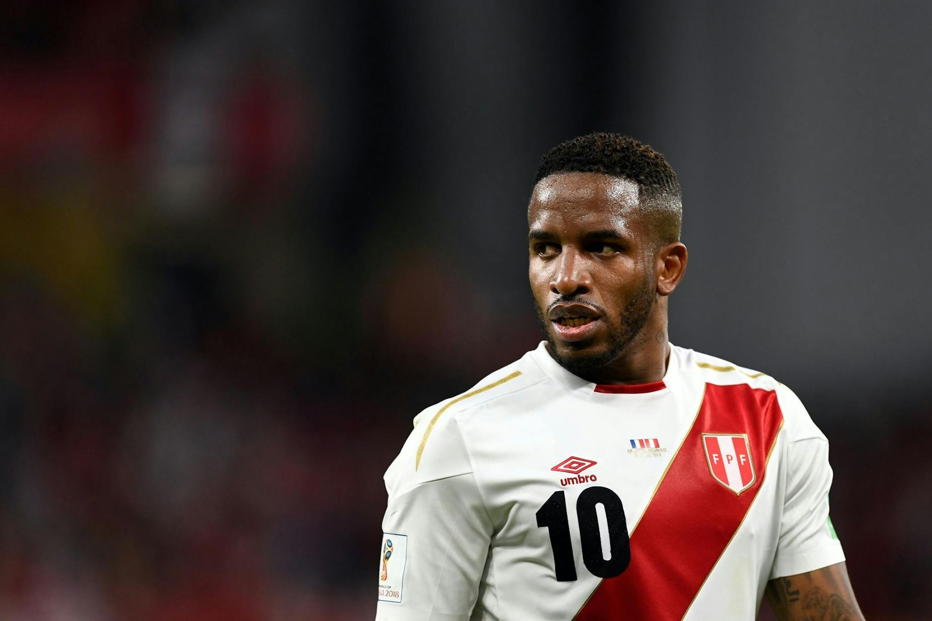 ARCHIV - Der Peruaner Jefferson Farfan spielte von 2008 bis 2015 beim FC Schalke 04.