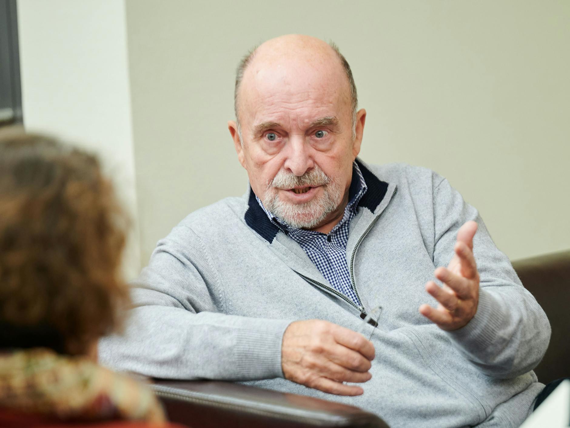 Rainer Eppelmann berichtet über seine Gedanken im Jahr 1972, als der deutsch-deutsche Grundlagenvertrag unterzeichnet wurde.