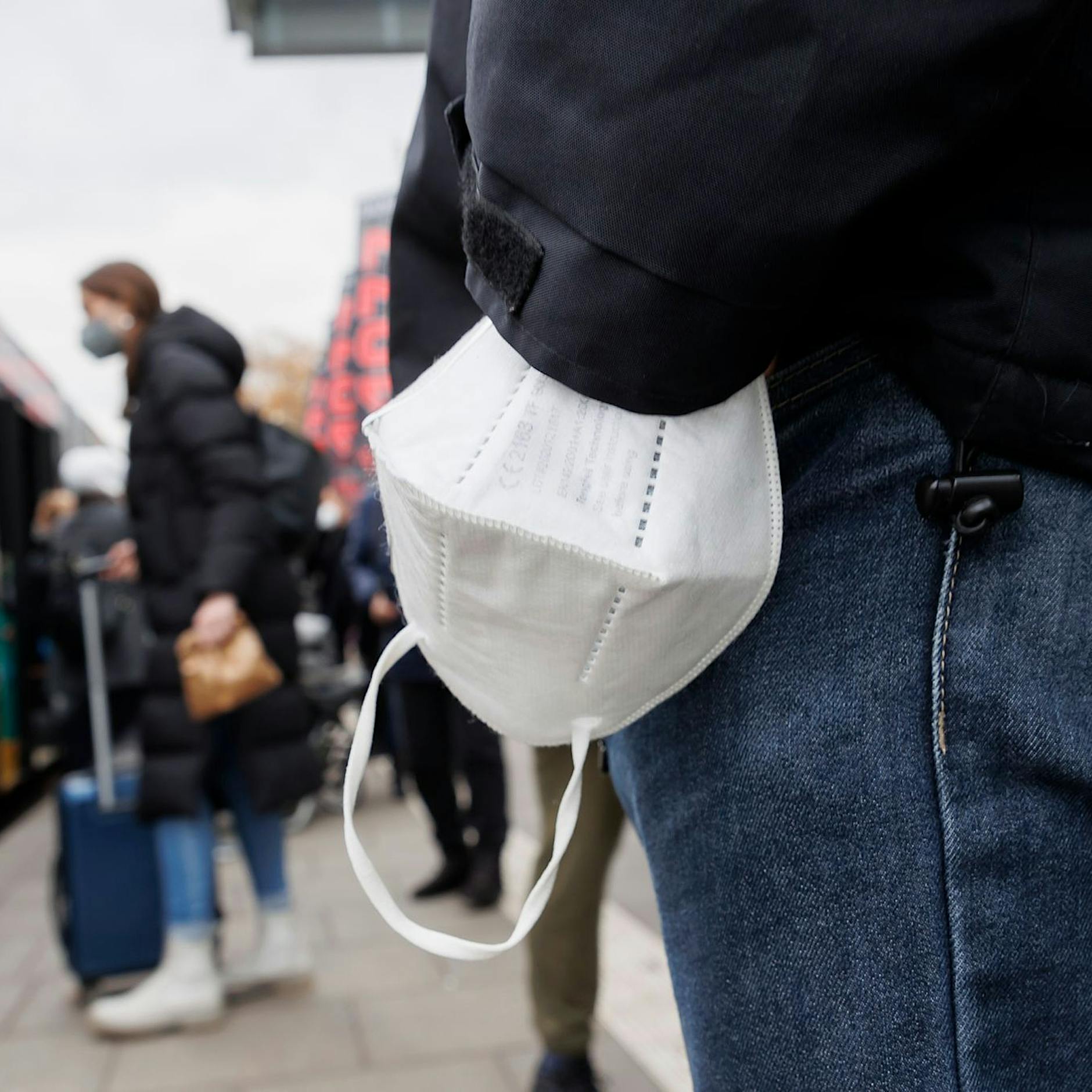 Corona: Brandenburg verlängert FFP2-Maskenpflicht im Nahverkehr