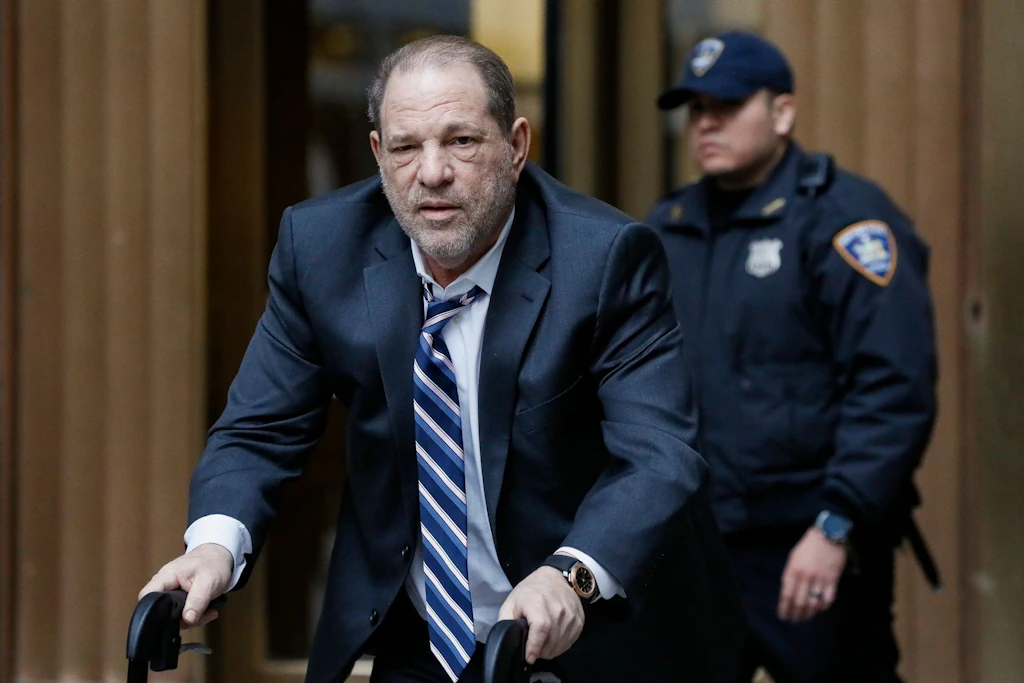 Lange Haft droht: Harvey Weinstein in drei Punkten schuldig gesprochen