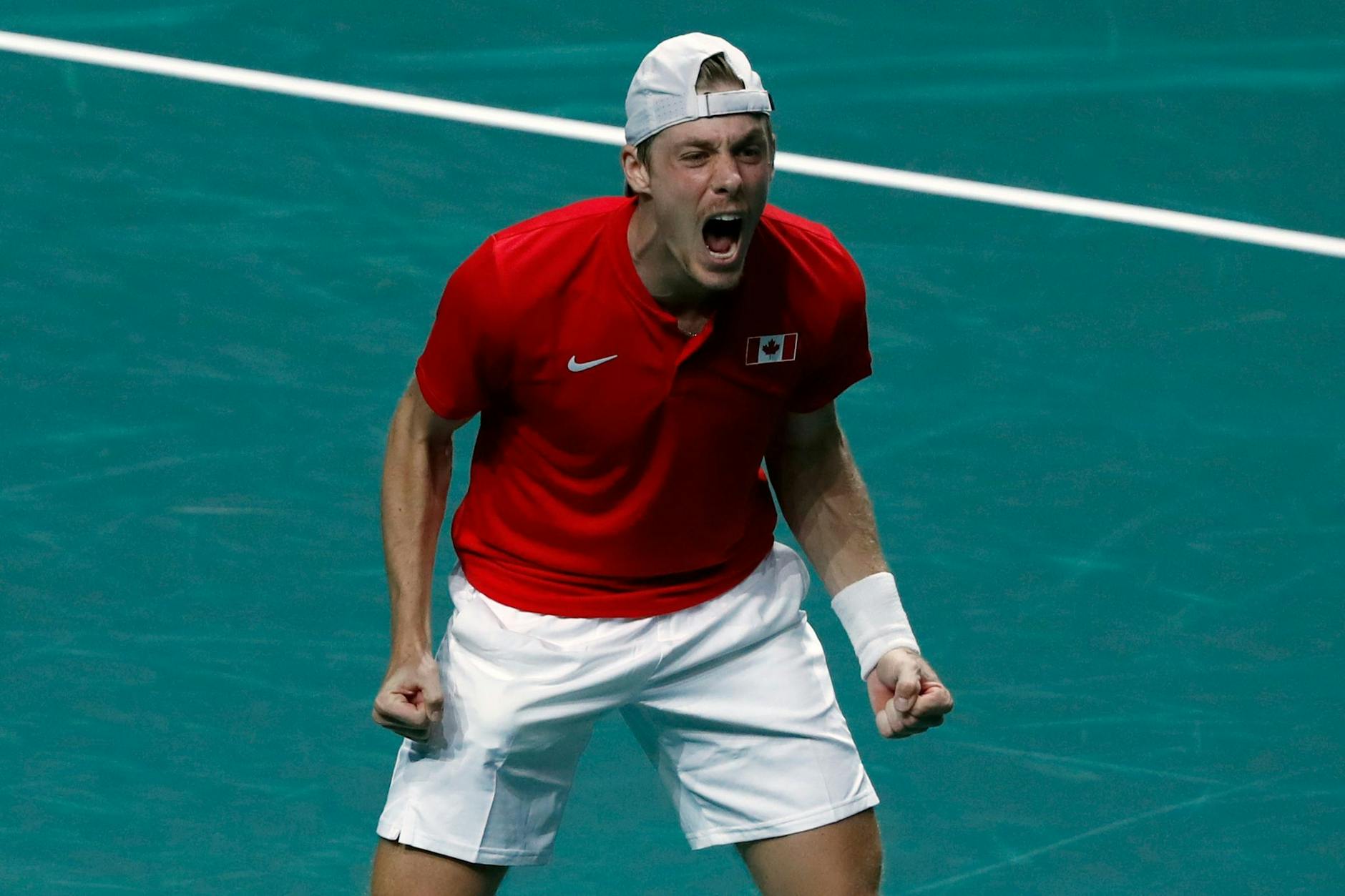 Denis Shapovalov aus Kanada jubelt nach seinem Sieg.