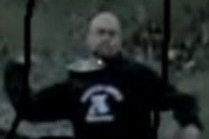 Die Bundespolizei in Berlin fahndet nach diesem Mann.