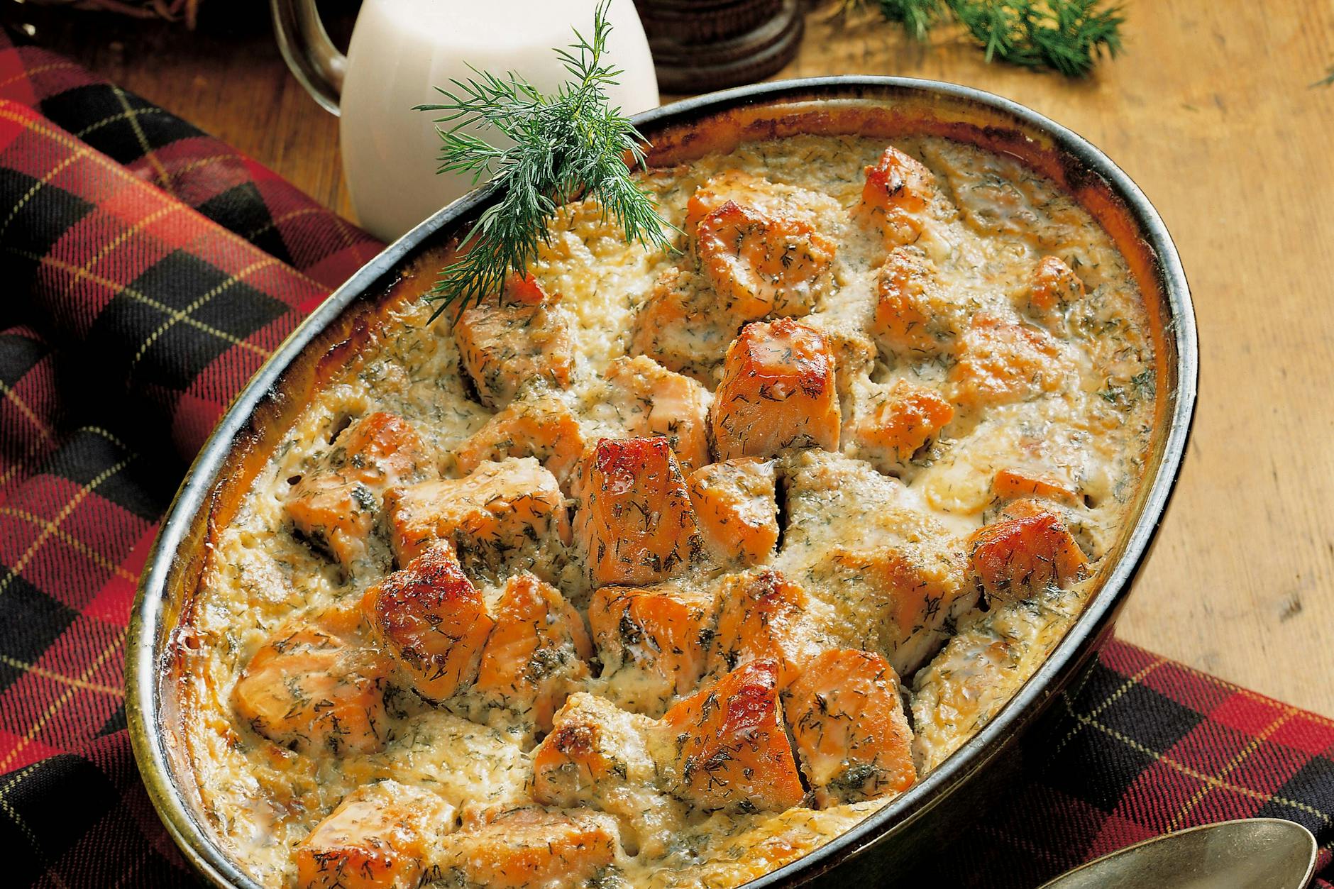 Lachs und Spinat (der mit dem Blubb) sind die Grundlage für dieses einfachste aller Weihnachtsgerichte.