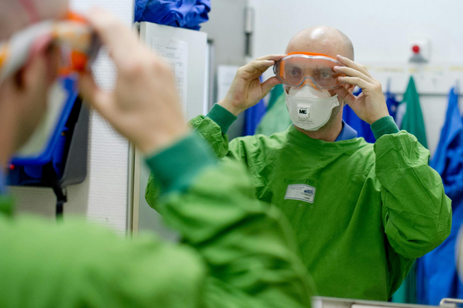<strong>Der <strong>Virusdiagnostiker </strong>Jonas Schmidt-Chanasit.</strong>