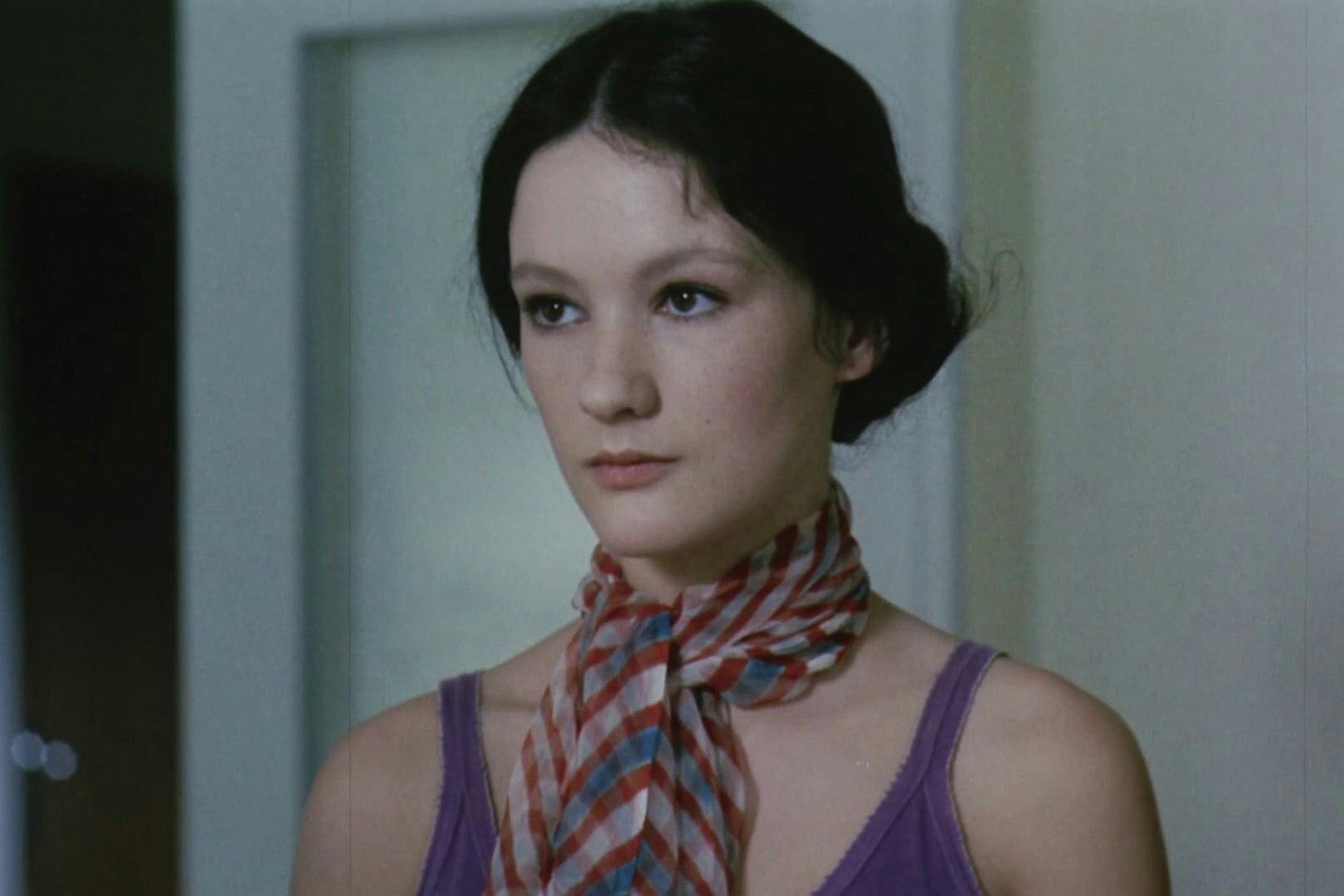 Die von der Liebe enttäuschte Marthe will in „Vier Nächte eines Träumers“ Suizid begehen.