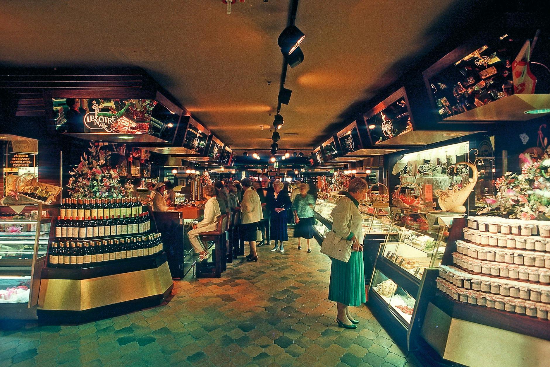 Der Geschmack der weiten Welt: Die Pariser Patisserie Lenôtre ist im KaDeWe seit 1975 vertreten.