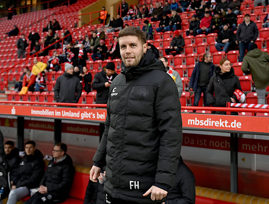 FCSP-Interimstrainer Fabian Hürzeler schaute bereits vor wenigen Wochen beim 1. FC Union Berlin vorbei.