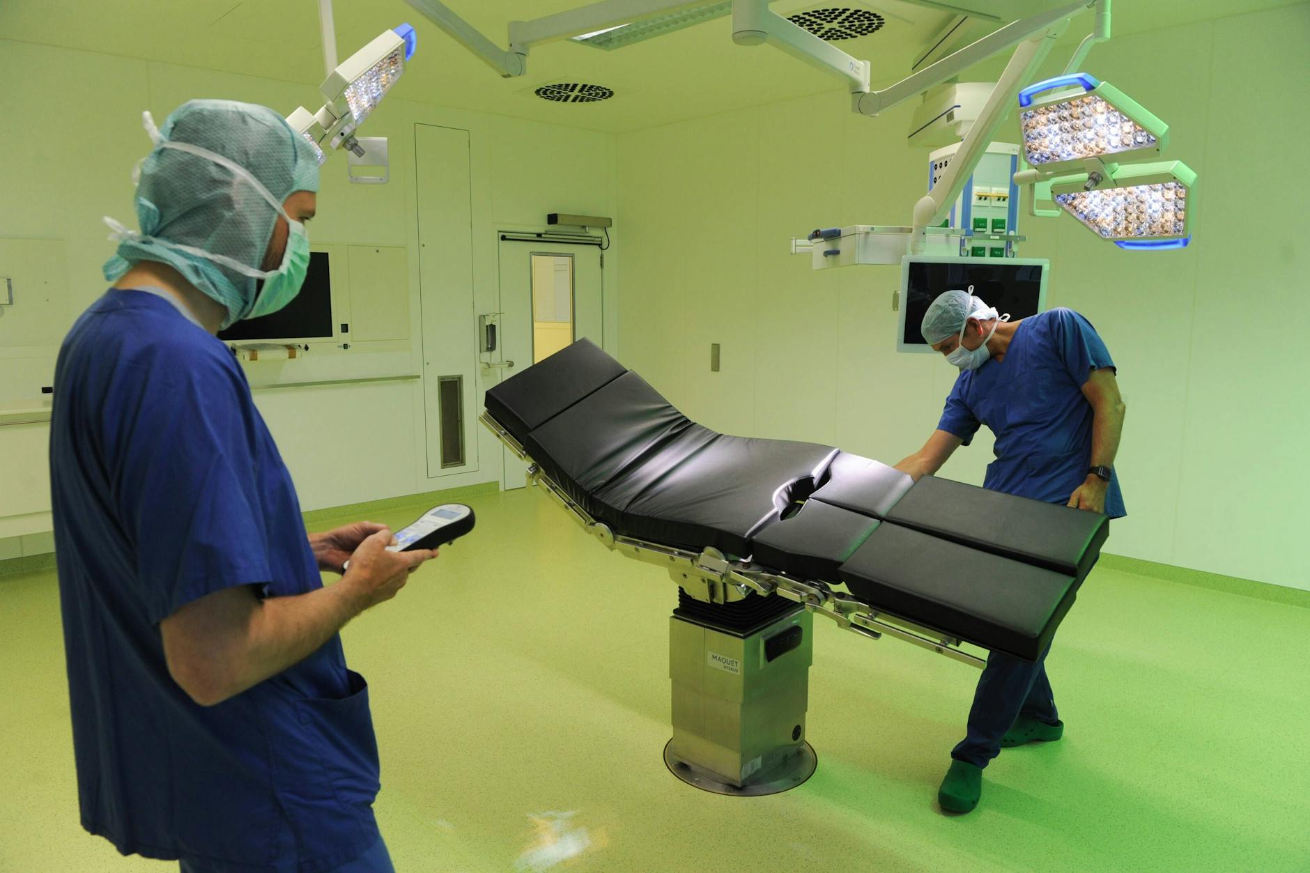Ein OP-Raum im Martin Luther Krankenhaus, das zur Johannesstift Diakonie gehört. 