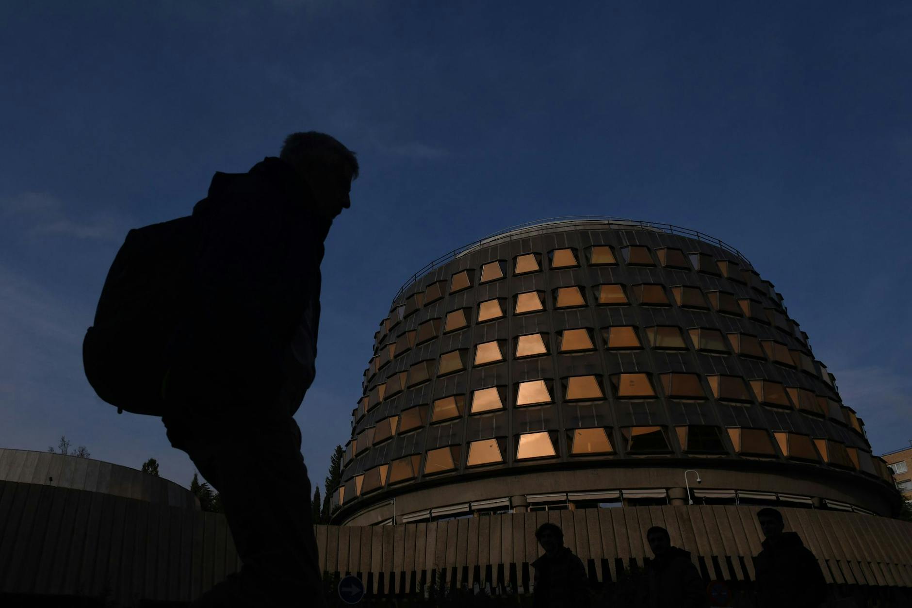 Das Verfassungsgericht in Madrid hat auf Antrag der konservativen PP erstmals ein laufendes Gesetzgebungsverfahren des Parlaments im Eilverfahren gestoppt. pa