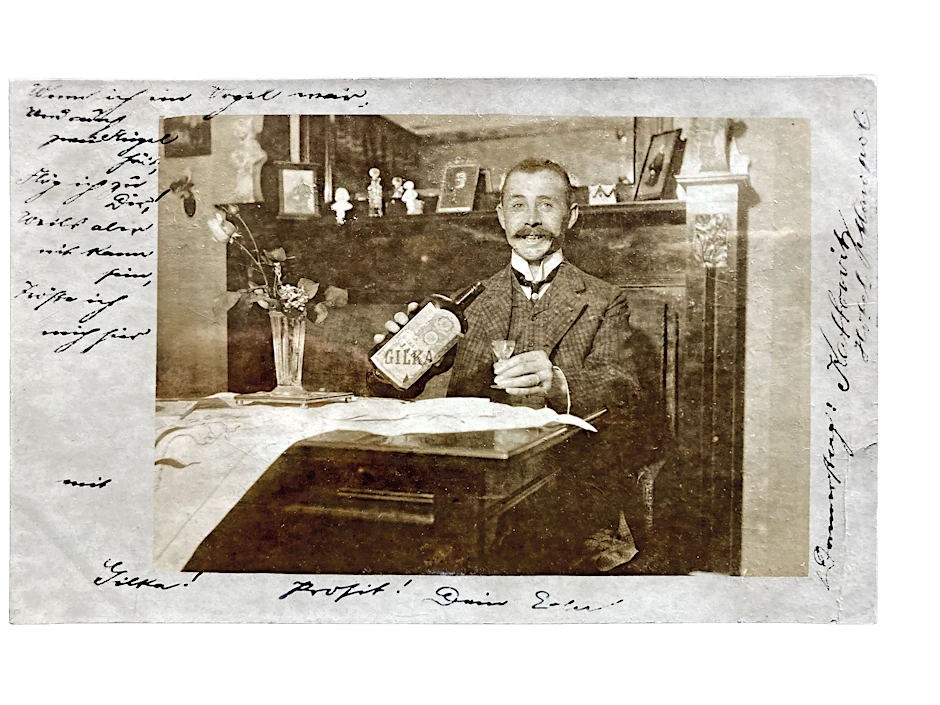 Ein Gläschen Kaiser-Kümmel: Reklamefoto aus der Gründerzeit.