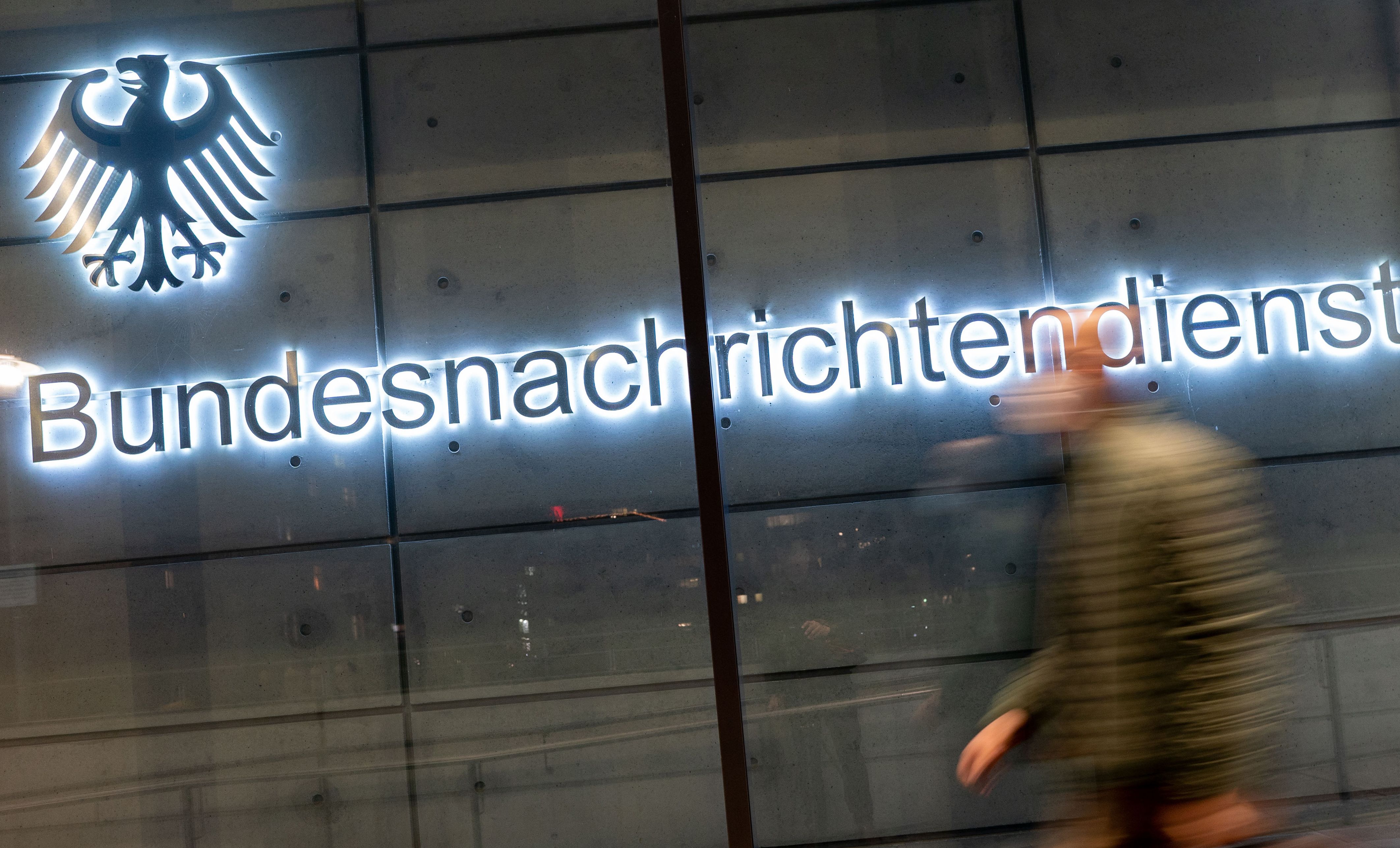 Maulwurf beim BND: Mitarbeiter soll für Russland spioniert haben – Festnahme!