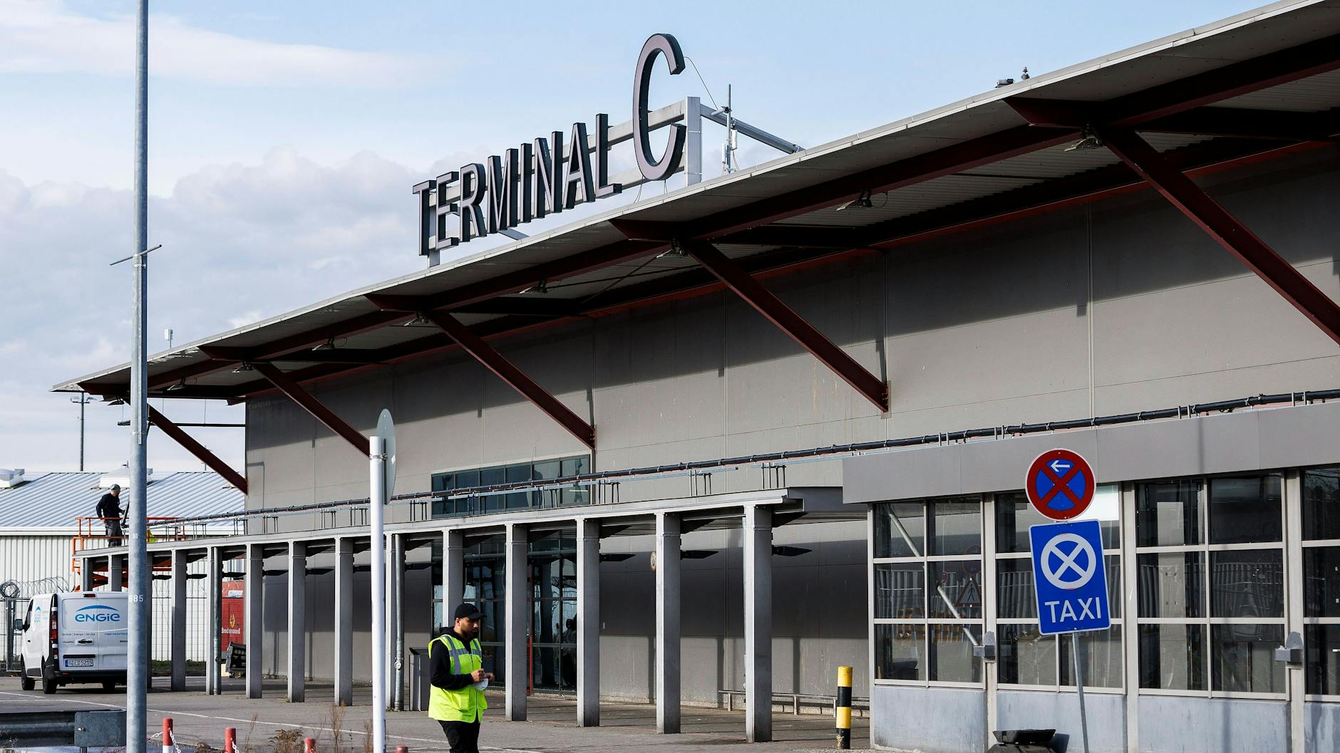 Terminal C des Ukraine-Ankunftszentrums Tegel, im ehemaligen Flughafen Tegel. 