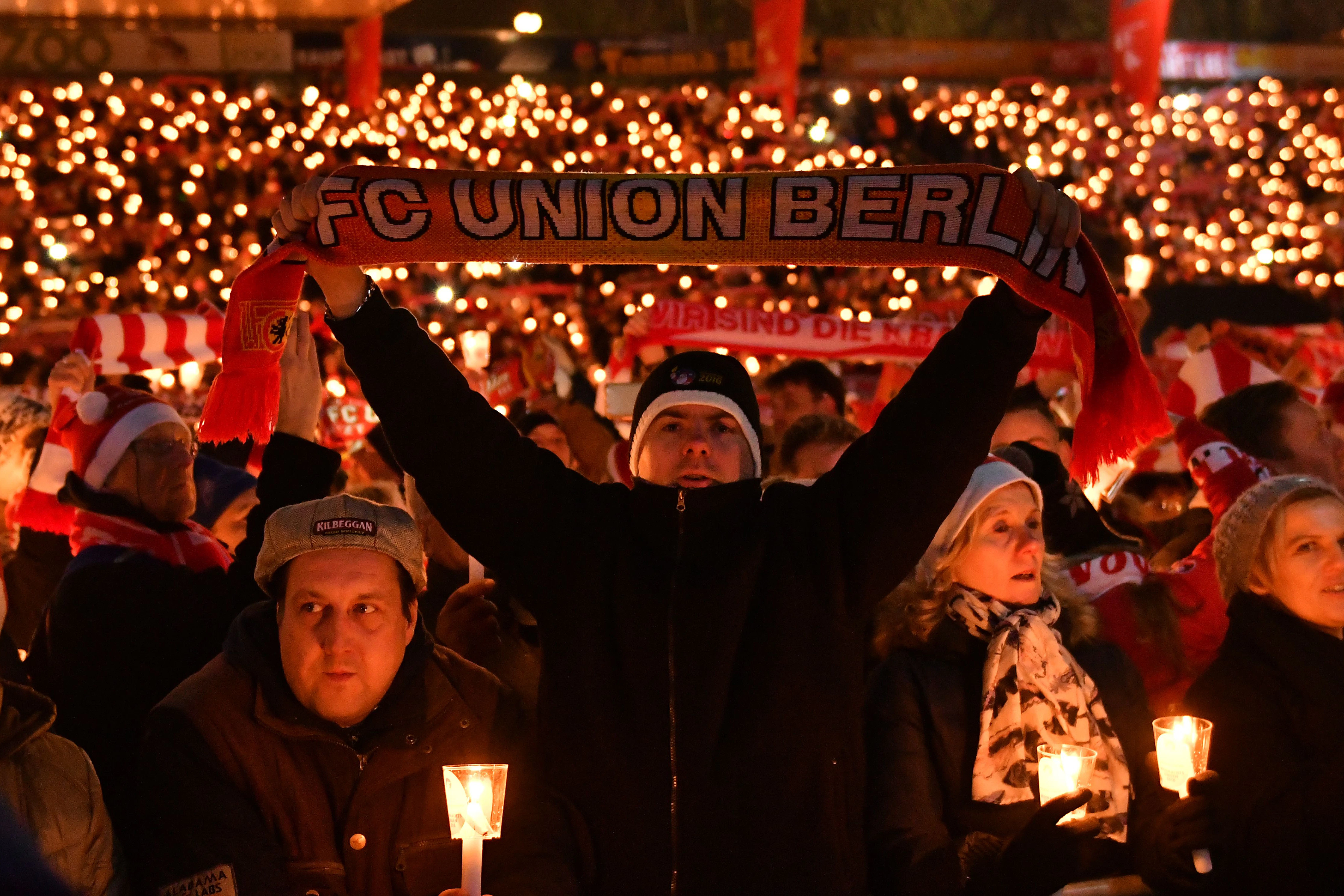 Das Weihnachtssingen des 1. FC Union Berlin ist immer wieder ein beeindruckendes Ereignis.