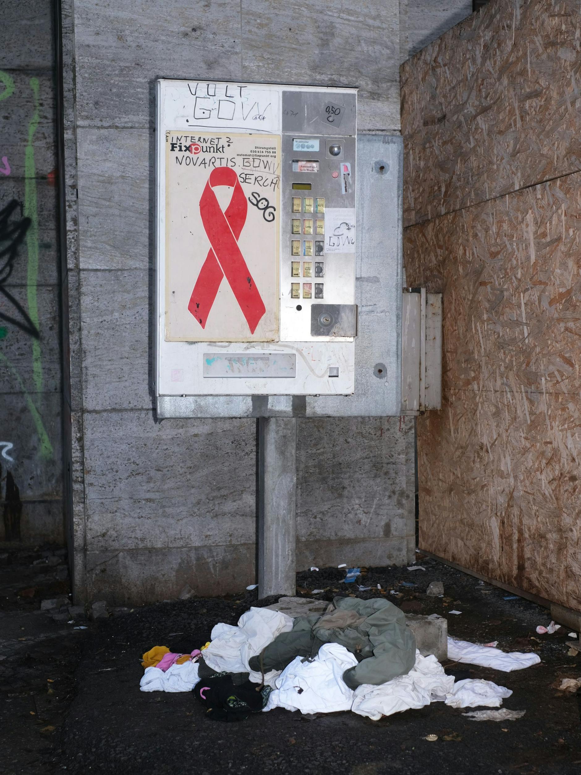 Der Spritzenautomat am Bahnhof Zoologischer Garten stand schon dort, als Aaron Seeger die Spritzen brauchte.