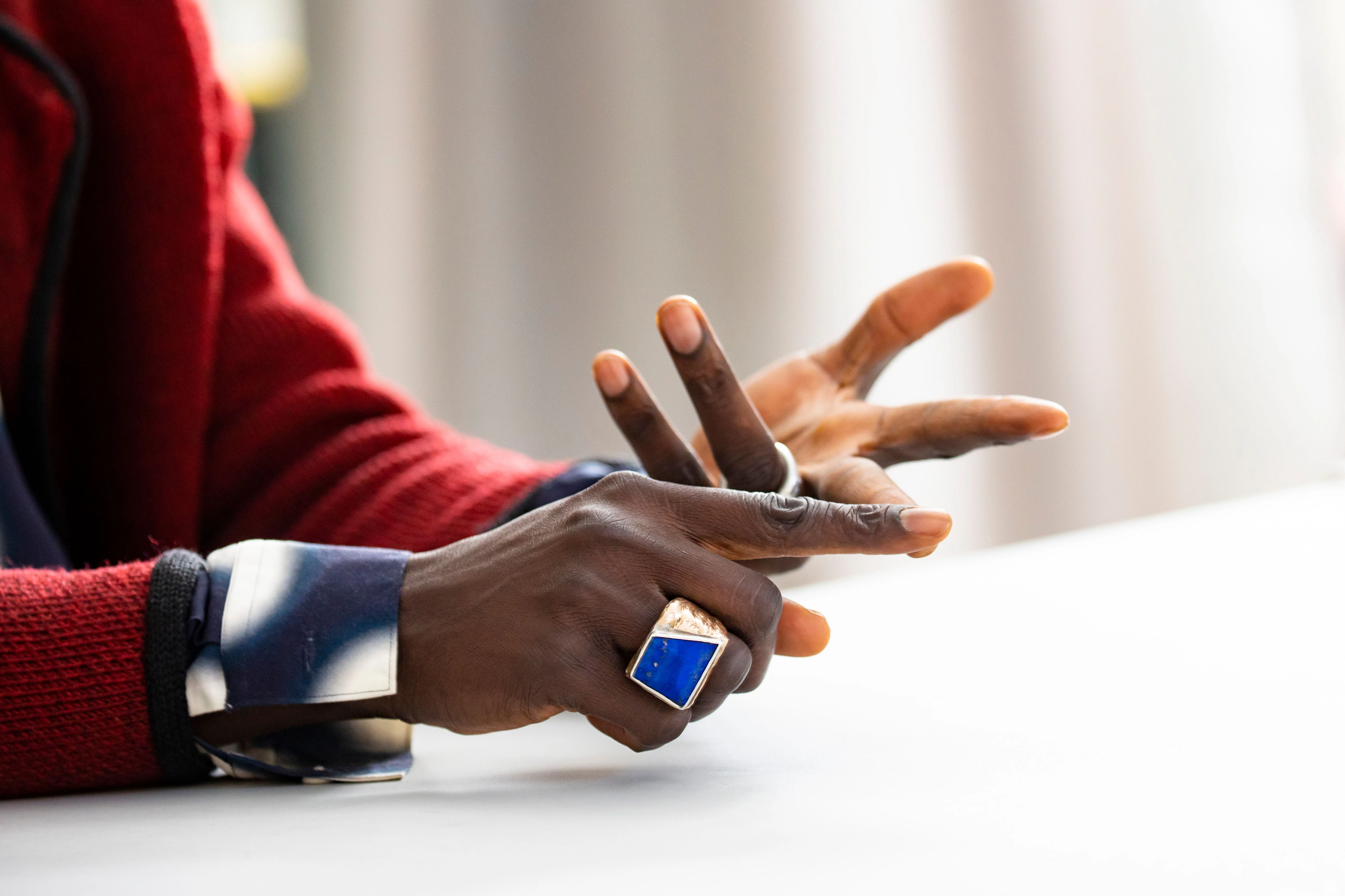 Ibou Diop während unseres Interviews in den Räumen von Dekoloniale in Berlin&nbsp;