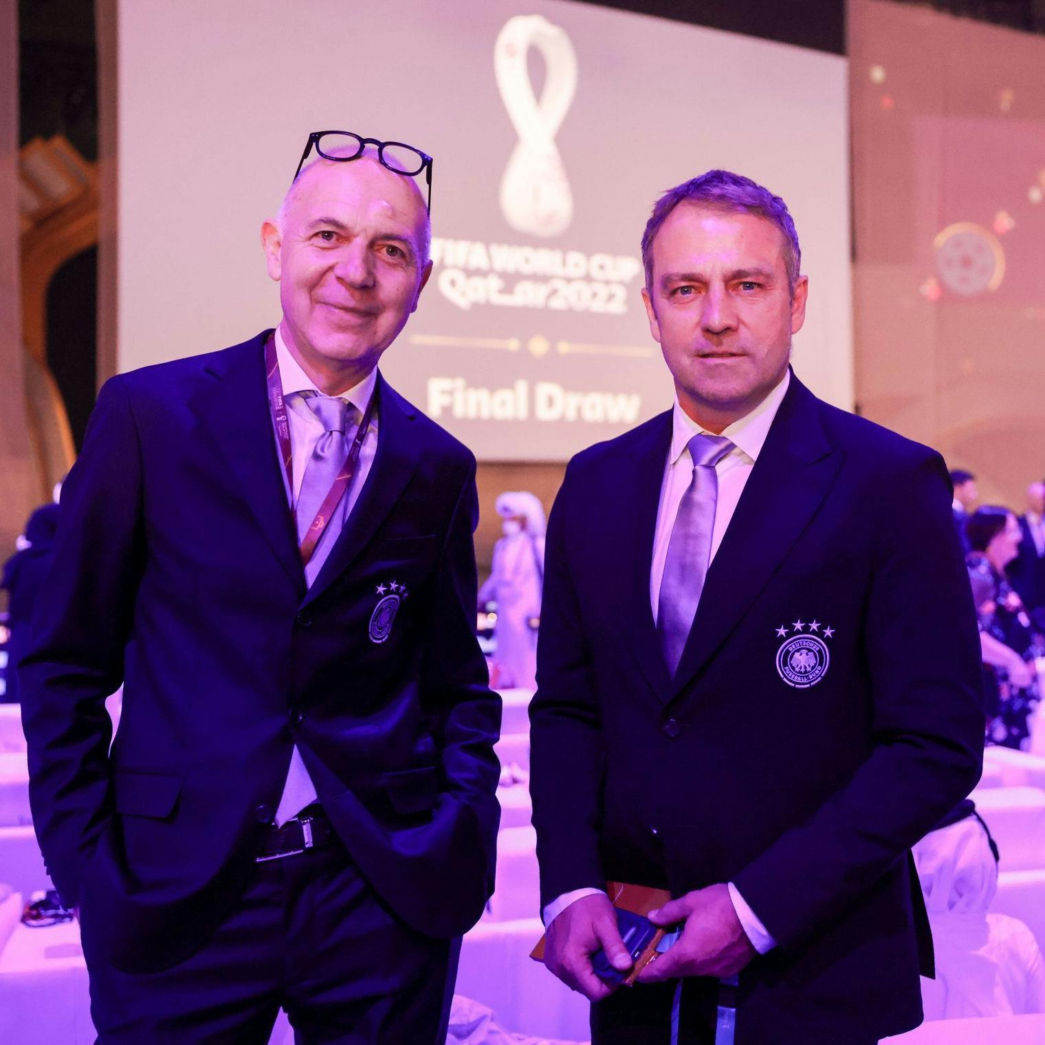 DFB-Präsident Bernd Neuendorf und Bundestrainer Hansi Flick müssen die Nationalelf wieder aus dem Tief holen.