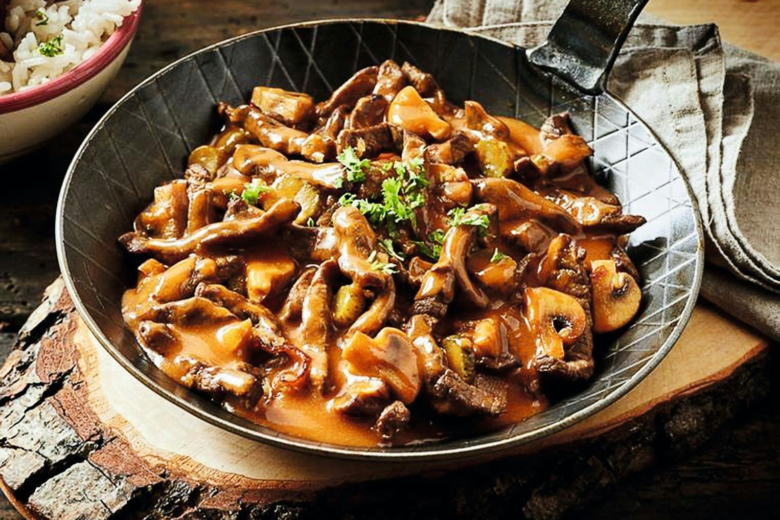 Boeuf Stroganoff