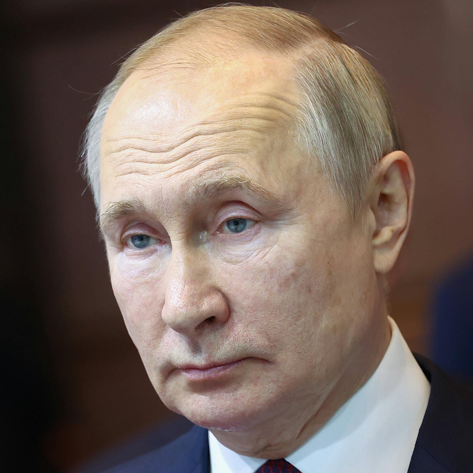 Putin schickt Scholz keinen Neujahrsgruß – Schröder bekommt Post