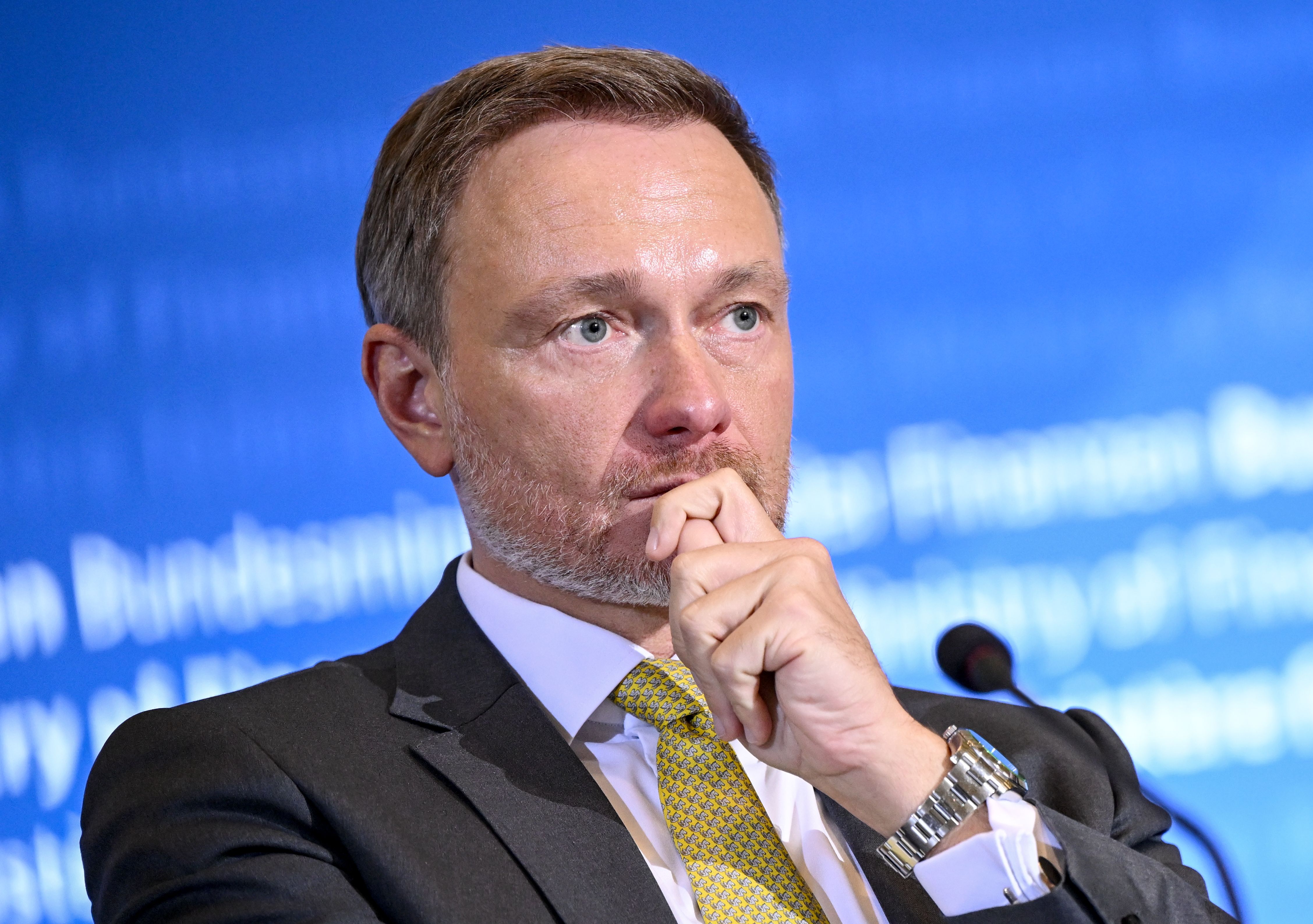 Finanzminister Lindner: „Wir werden gerade kollektiv ärmer“